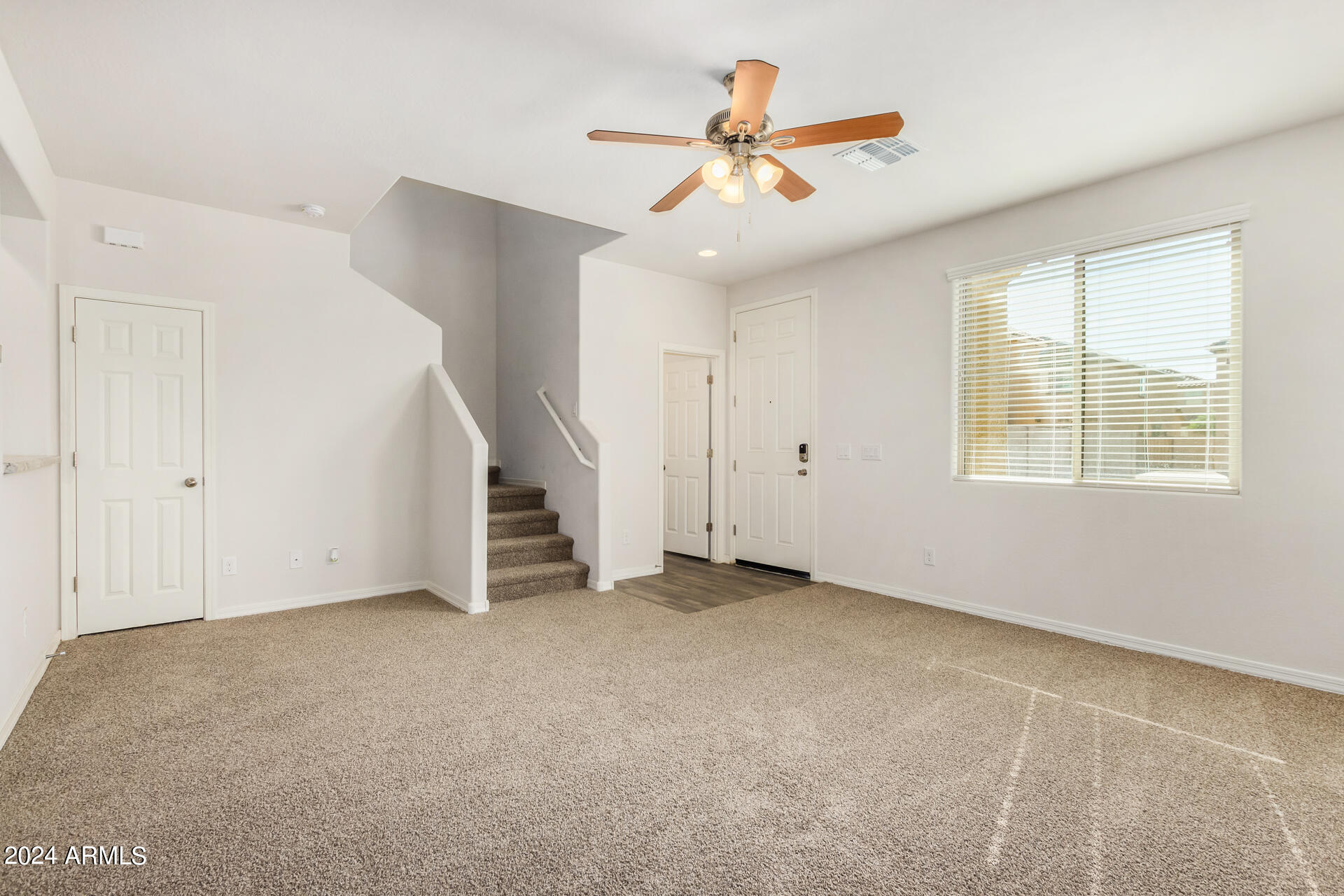 836 E AGUA FRIA Lane