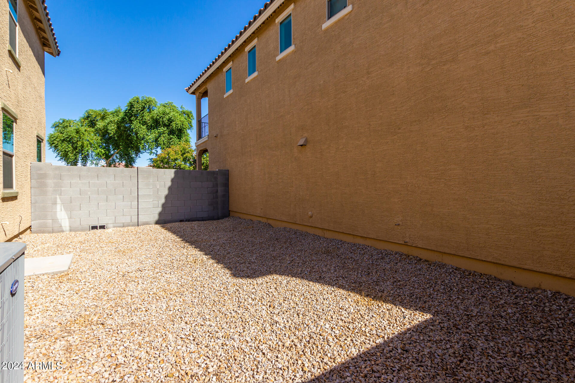 836 E AGUA FRIA Lane