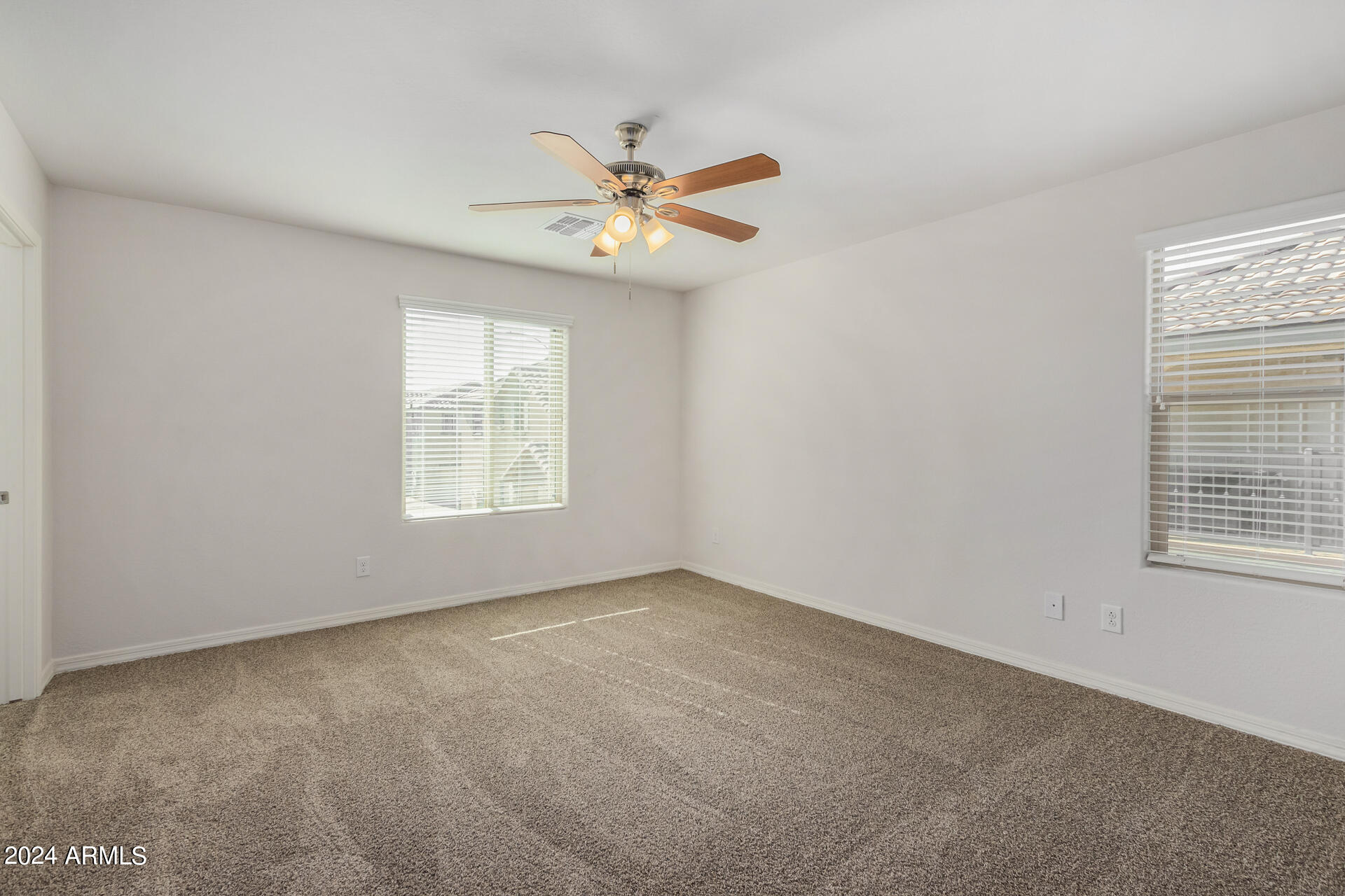836 E AGUA FRIA Lane