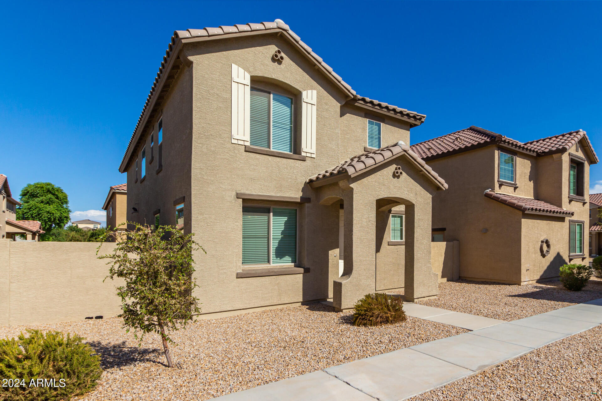 836 E AGUA FRIA Lane