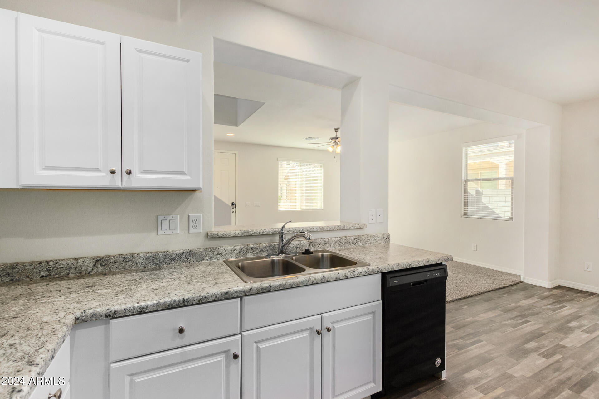 836 E AGUA FRIA Lane