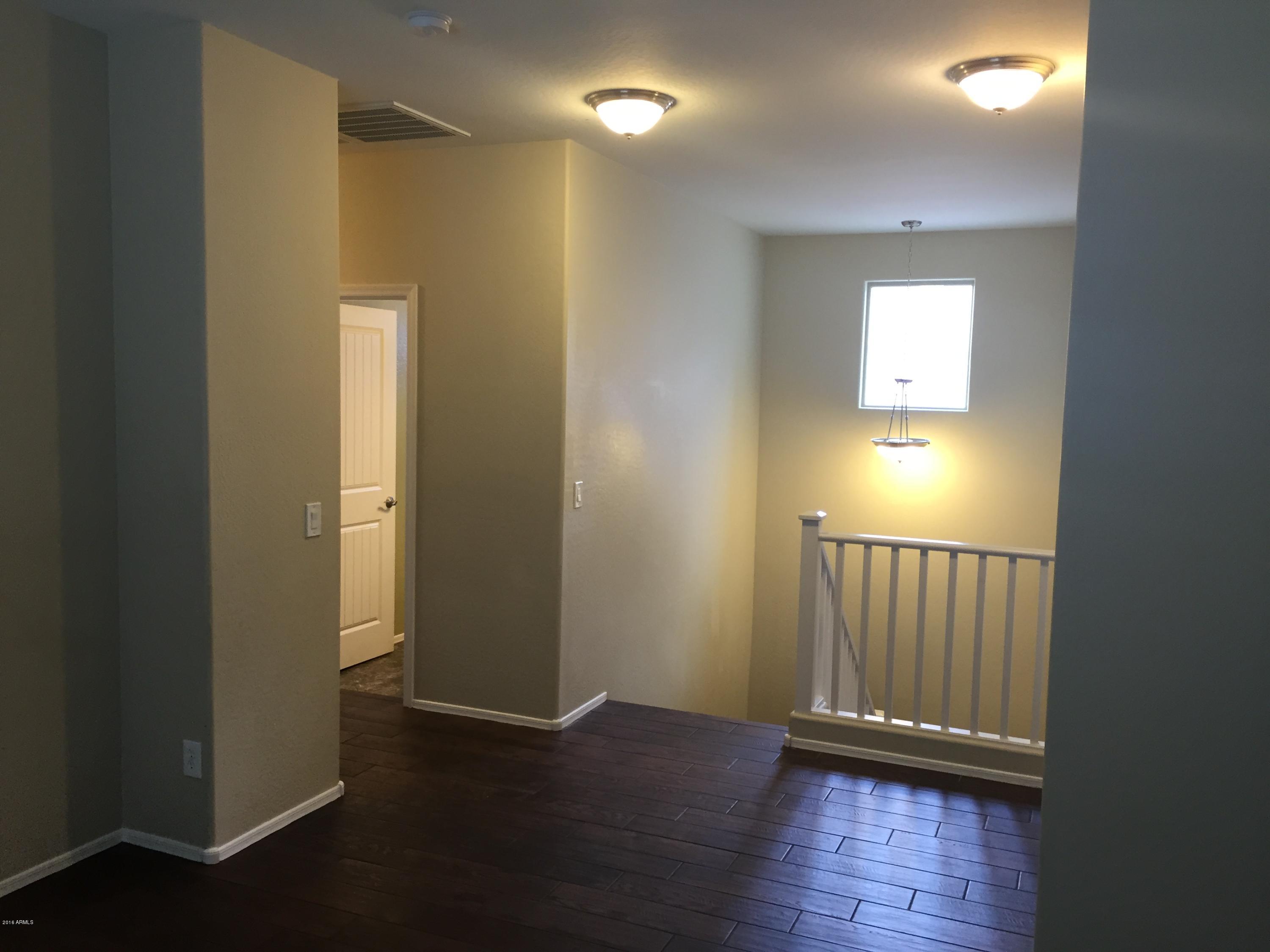 1691 E DUBOIS Avenue