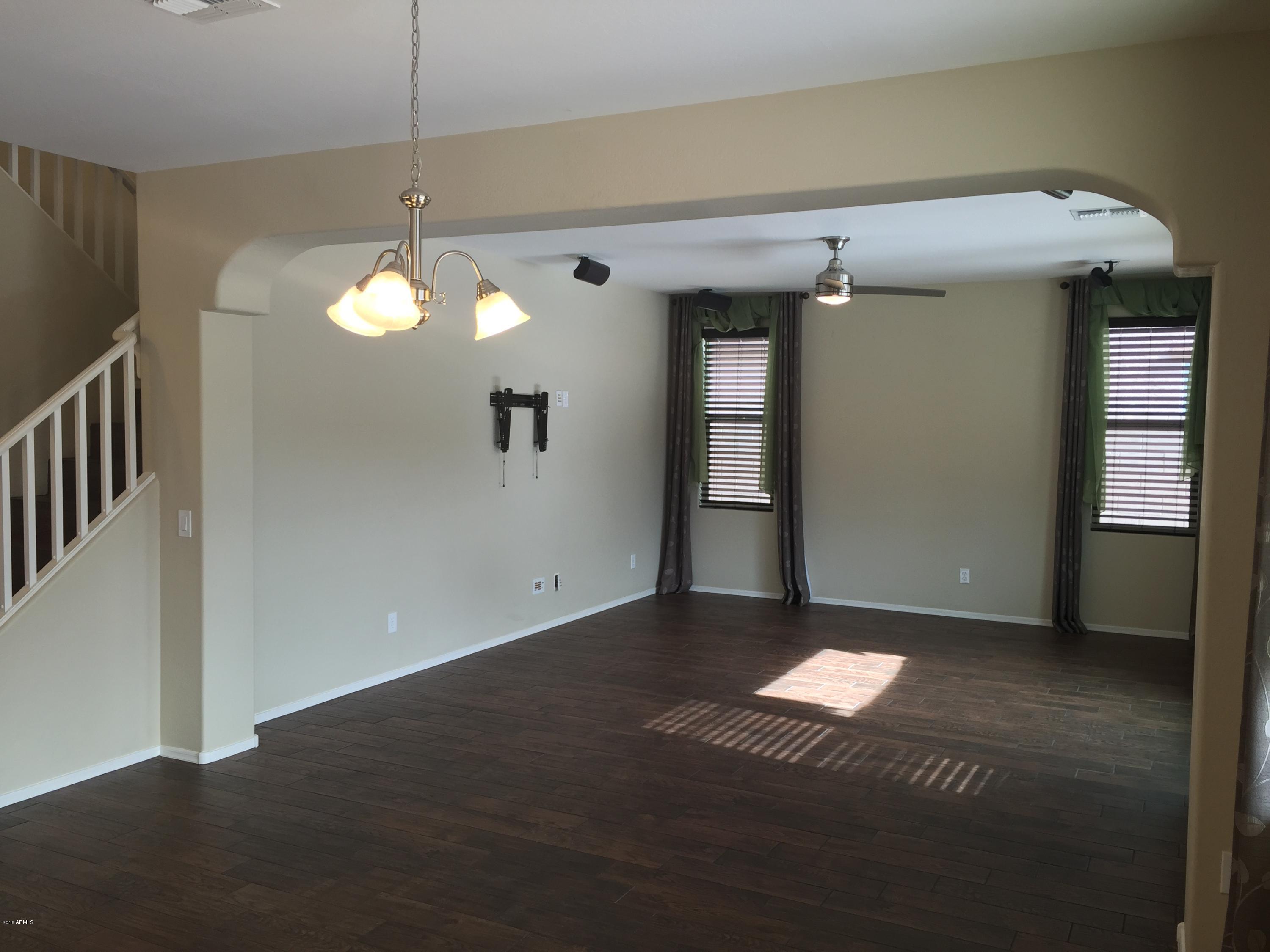 1691 E DUBOIS Avenue