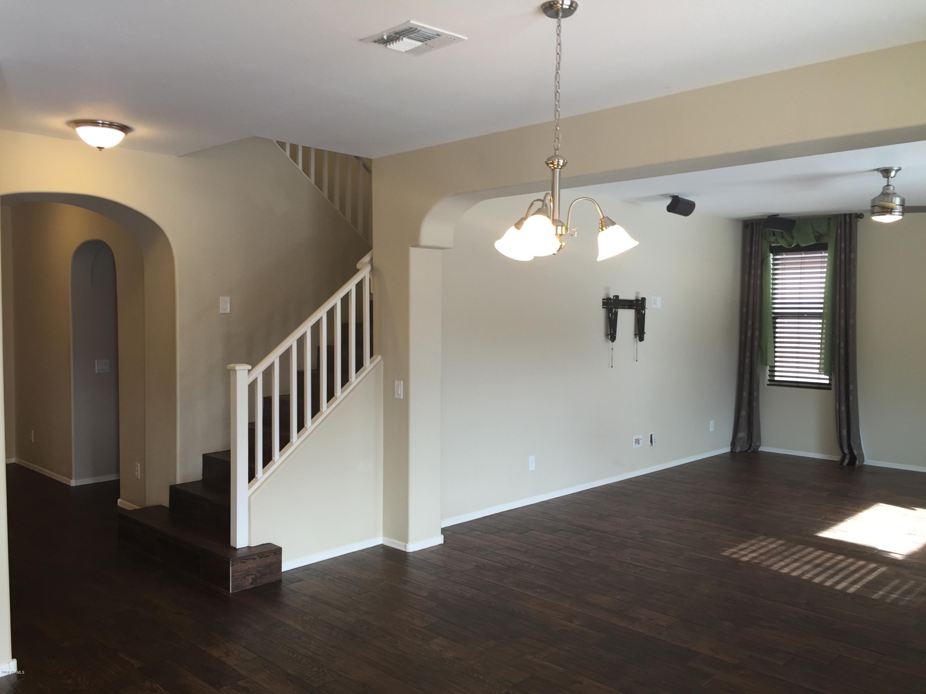 1691 E DUBOIS Avenue