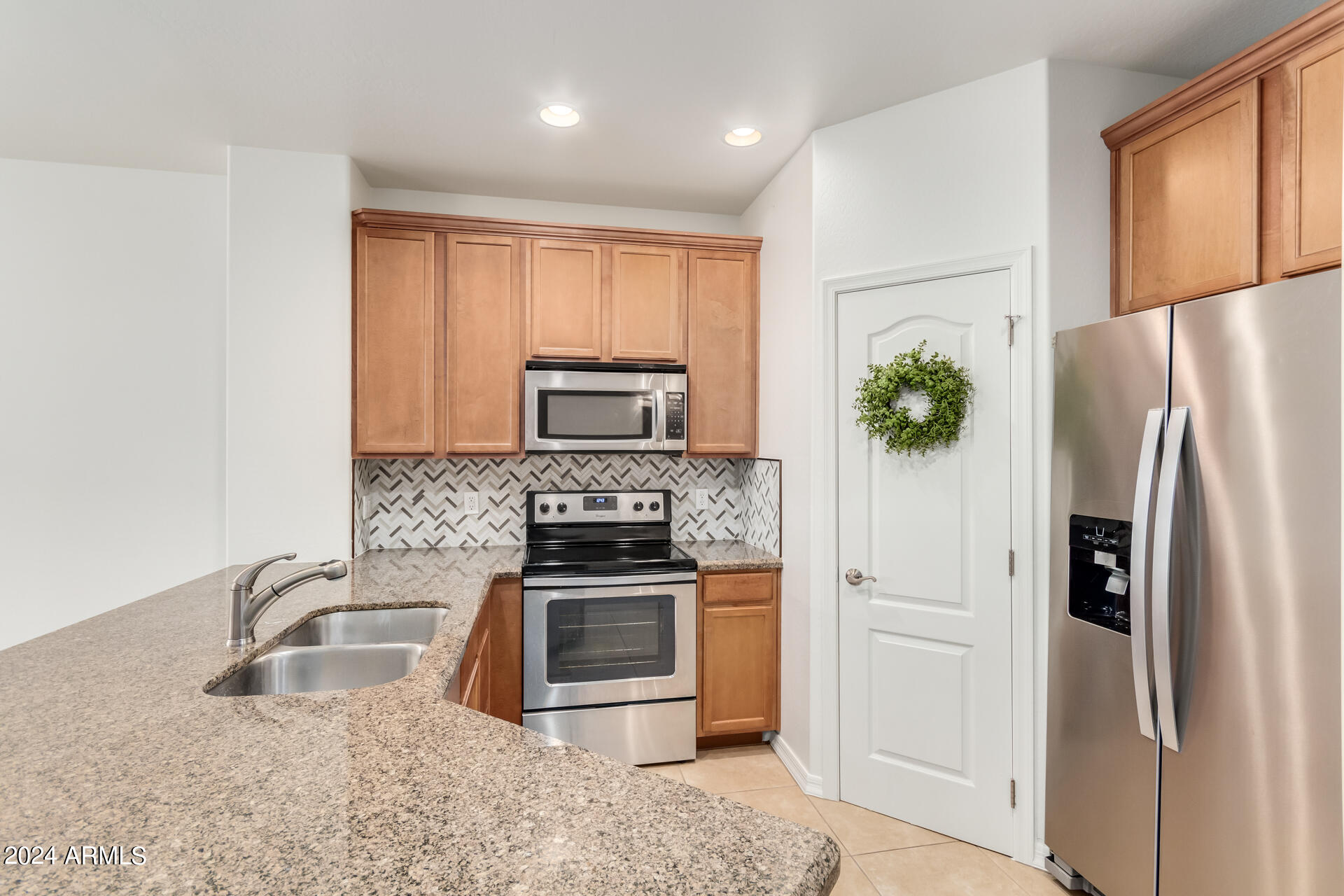 7726 E BASELINE Road, 232
