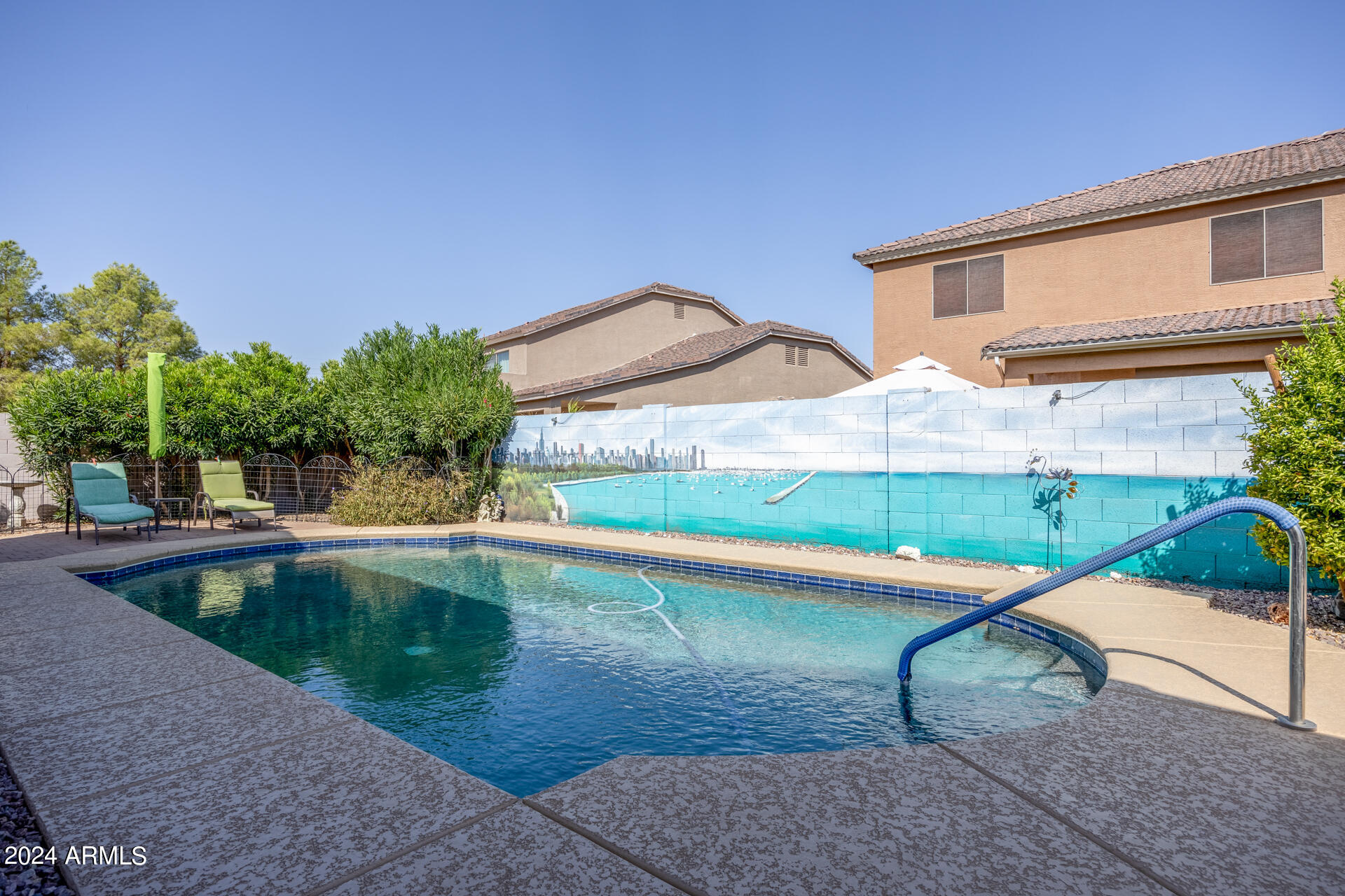 1536 E VIOLA Drive