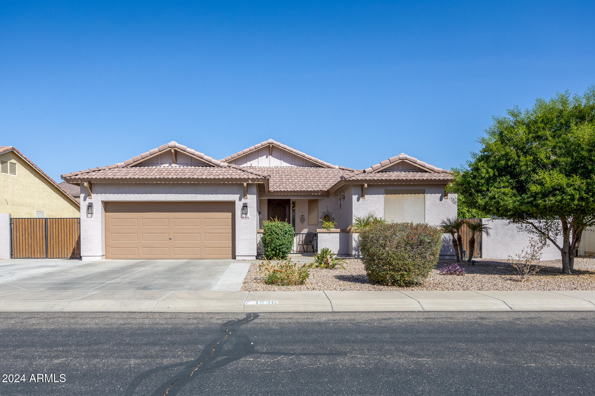 1536 E VIOLA Drive