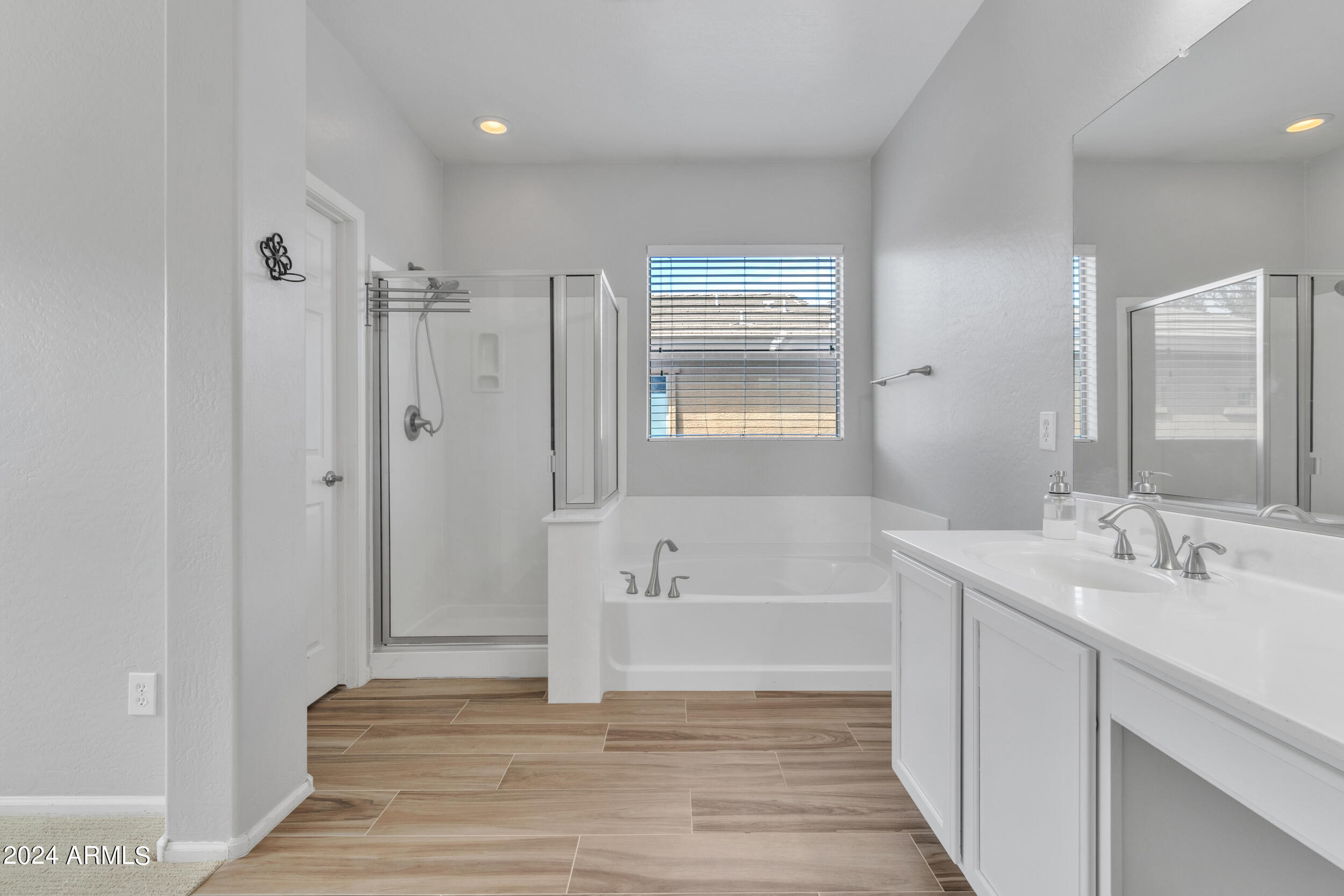 4255 E Washington Court