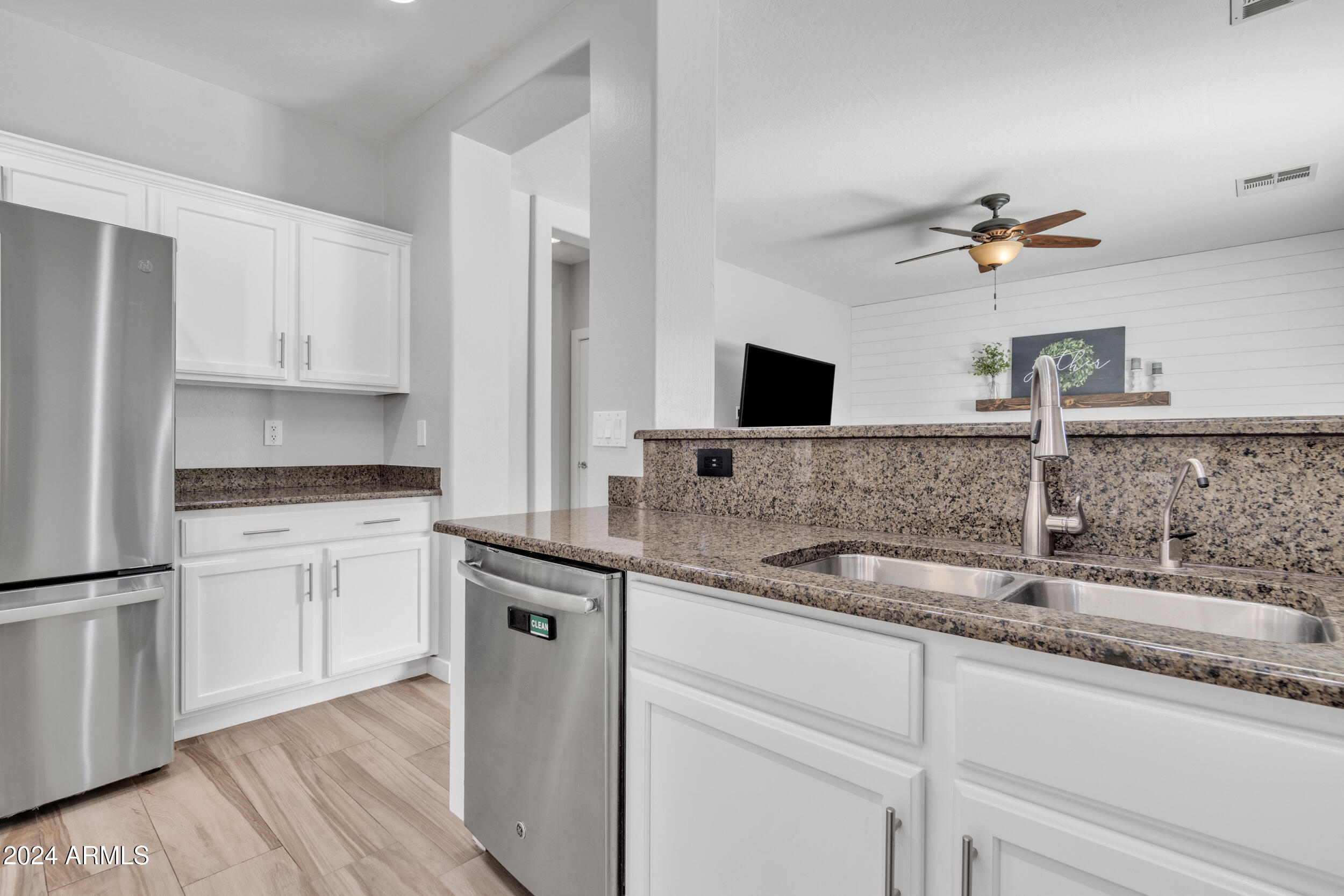 4255 E Washington Court