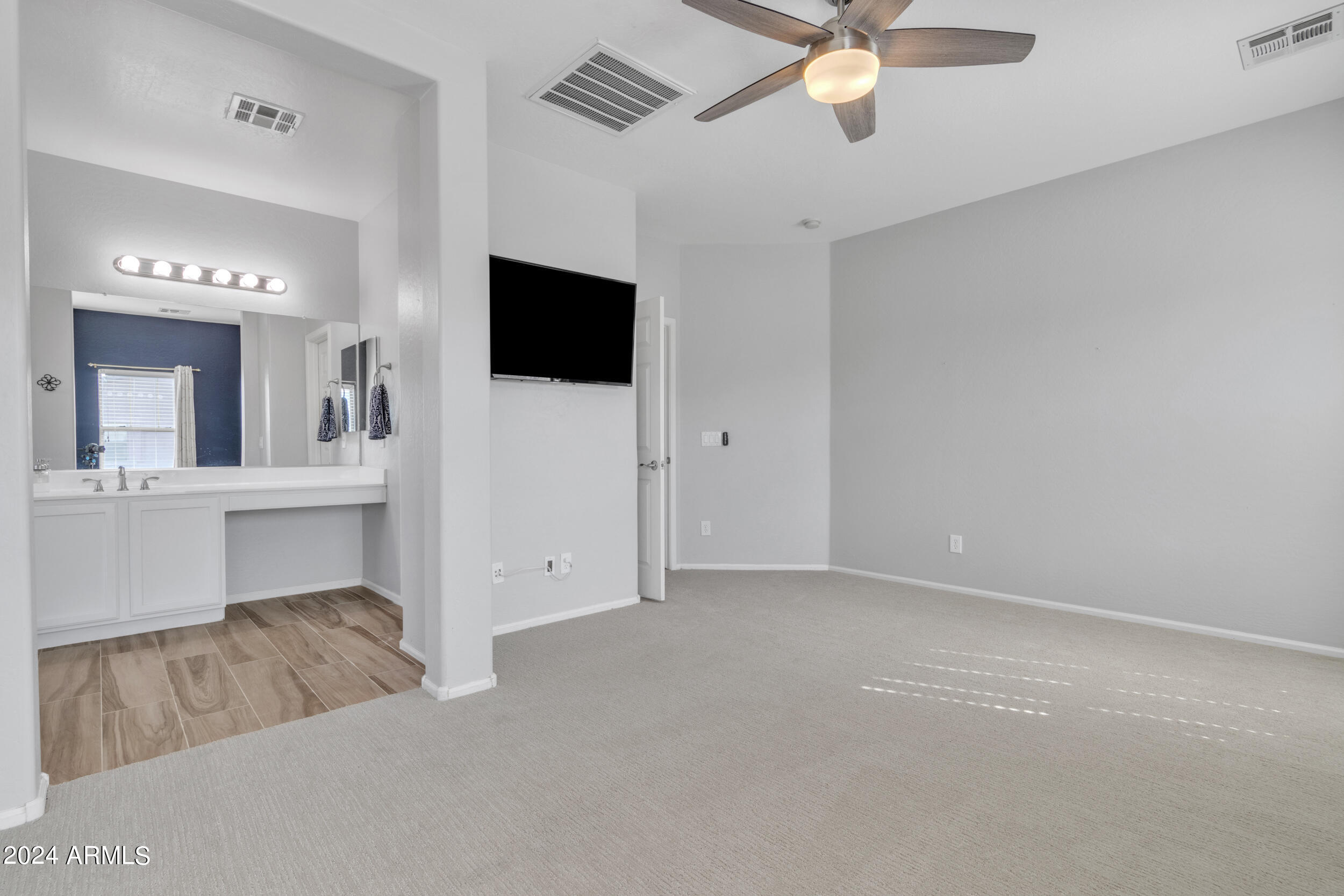 4255 E Washington Court