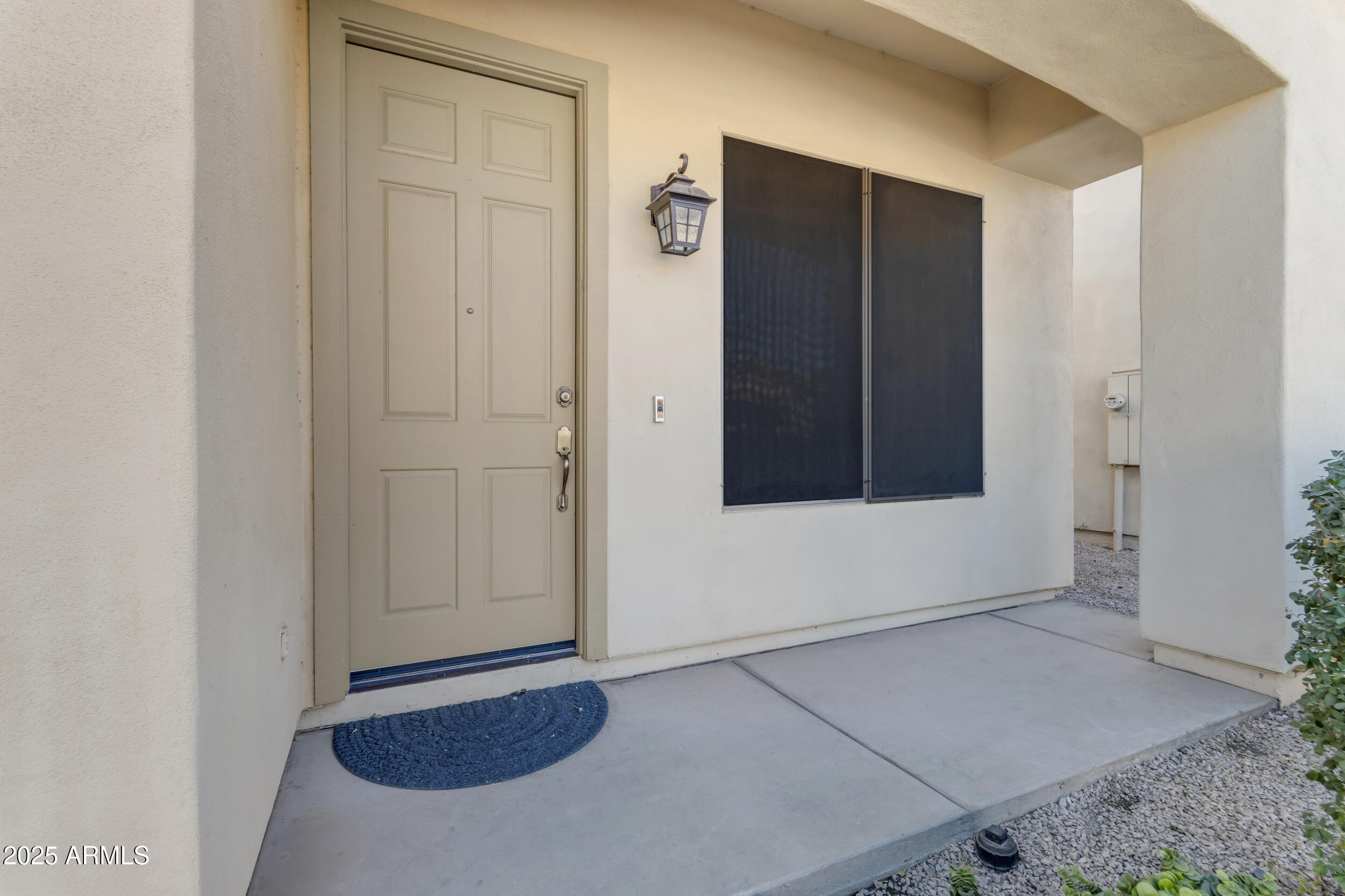 2067 W PERIWINKLE Way