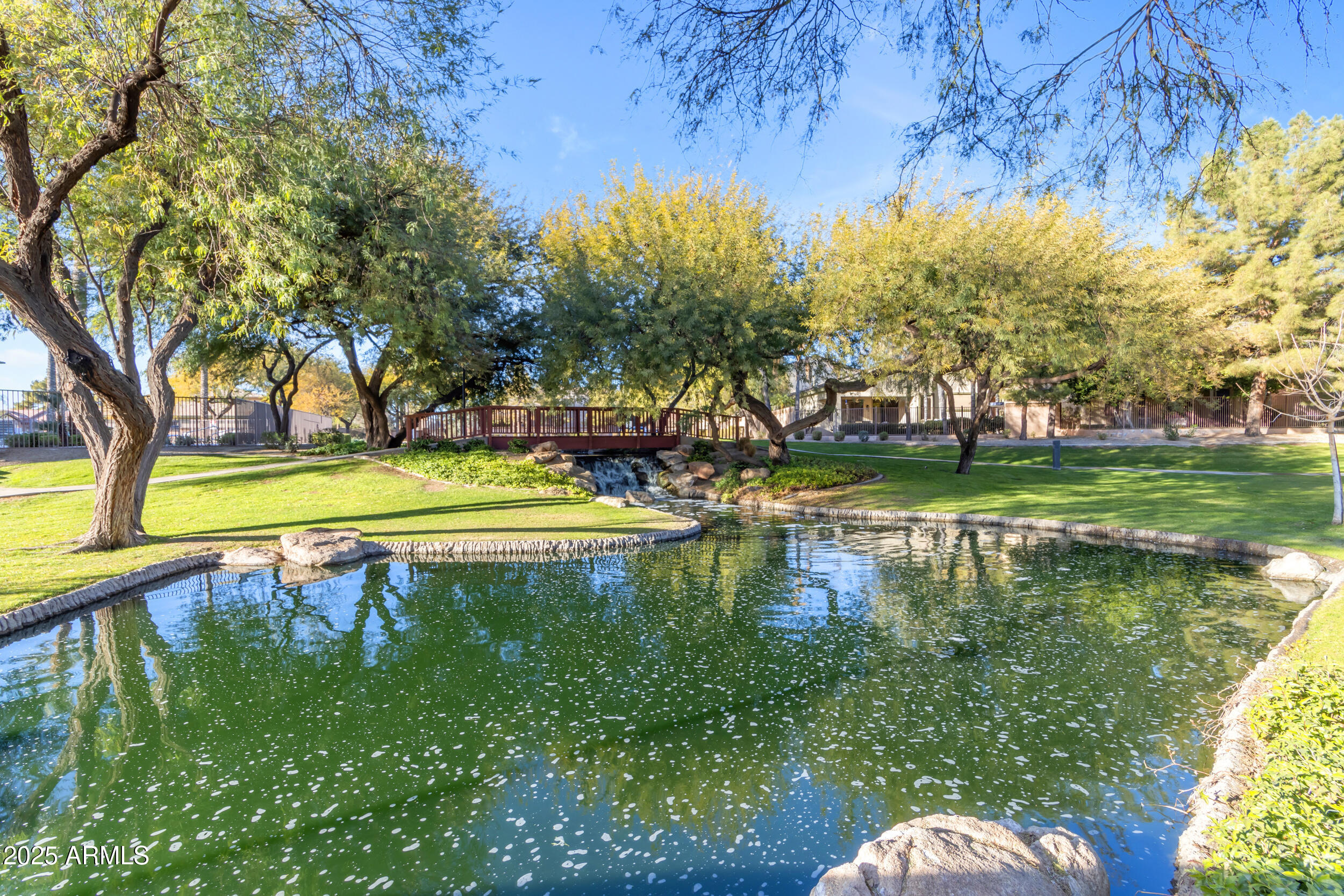 2067 W PERIWINKLE Way