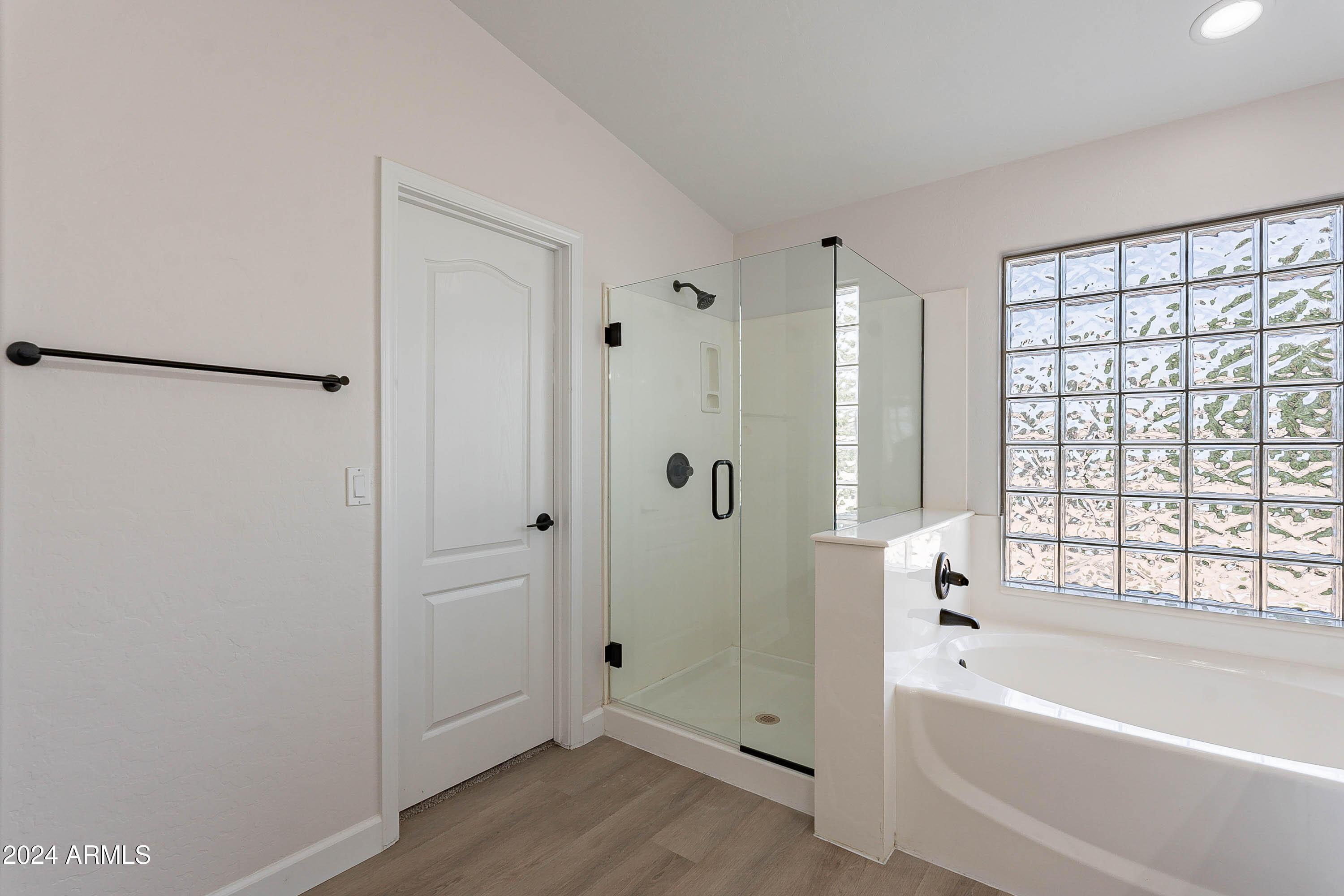 9902 E MESETO Avenue