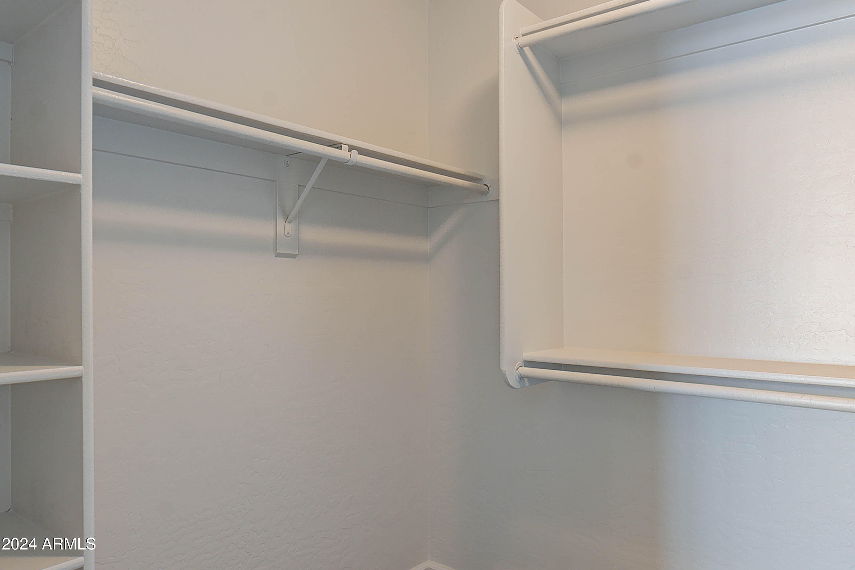 9902 E MESETO Avenue