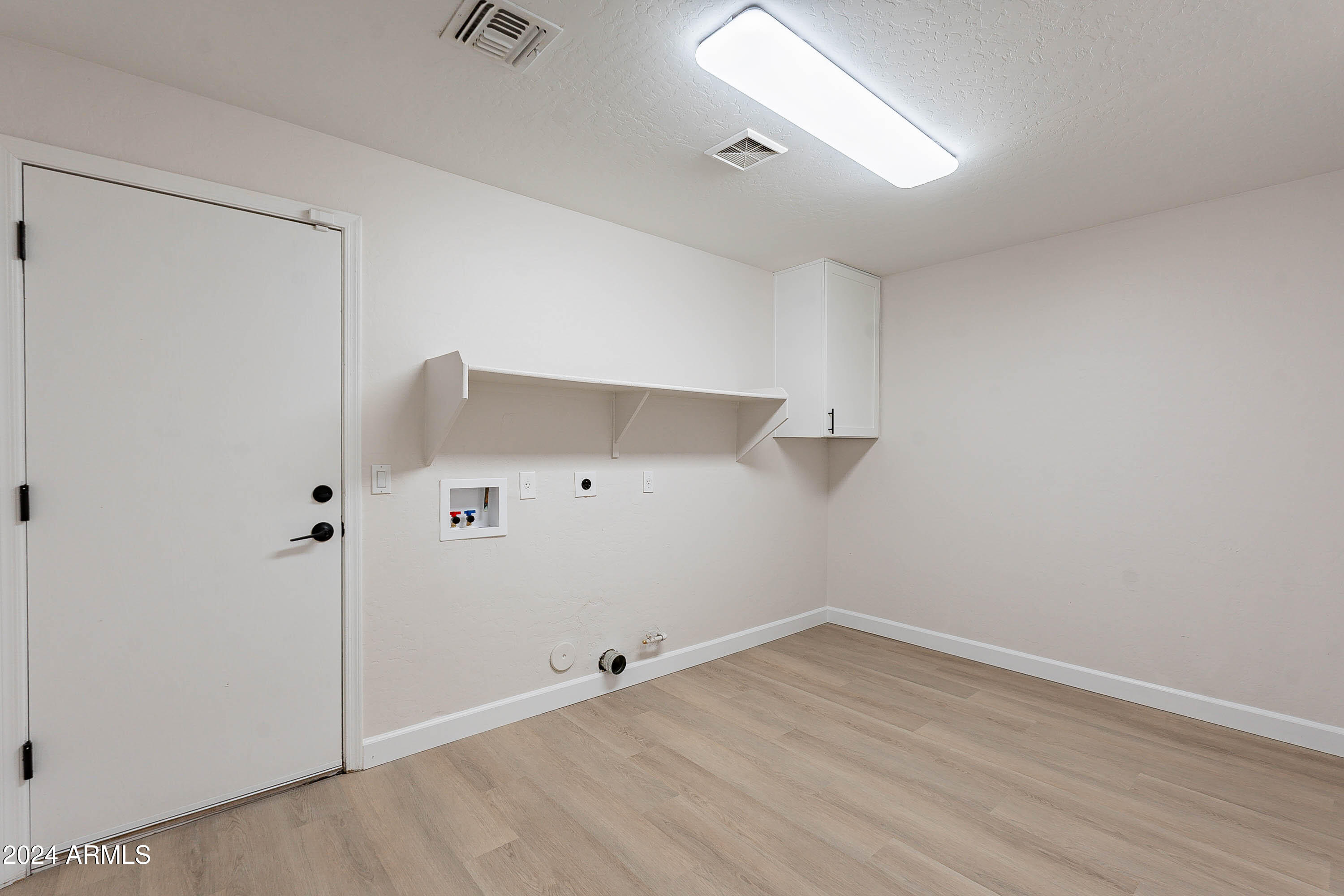 9902 E MESETO Avenue