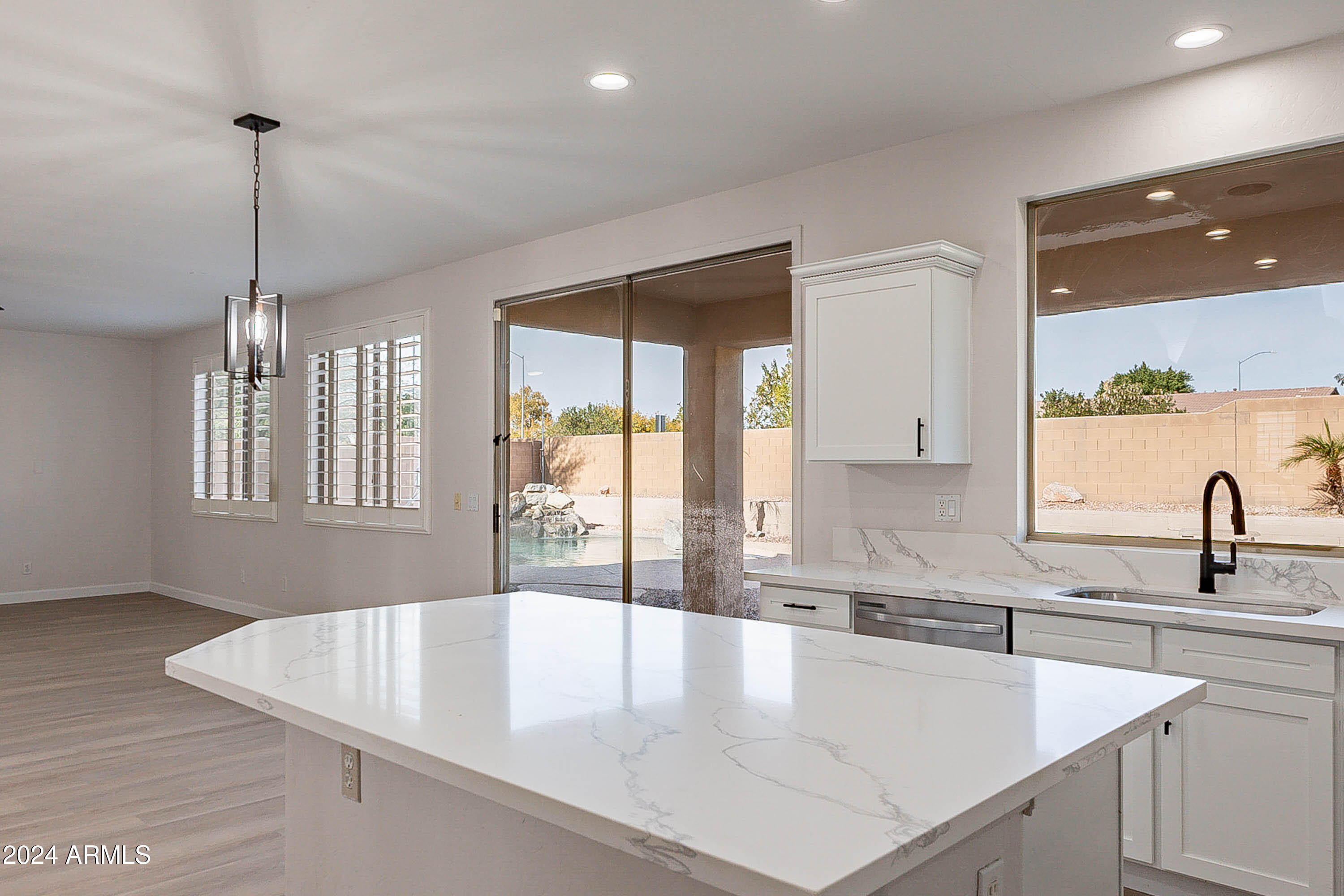 9902 E MESETO Avenue