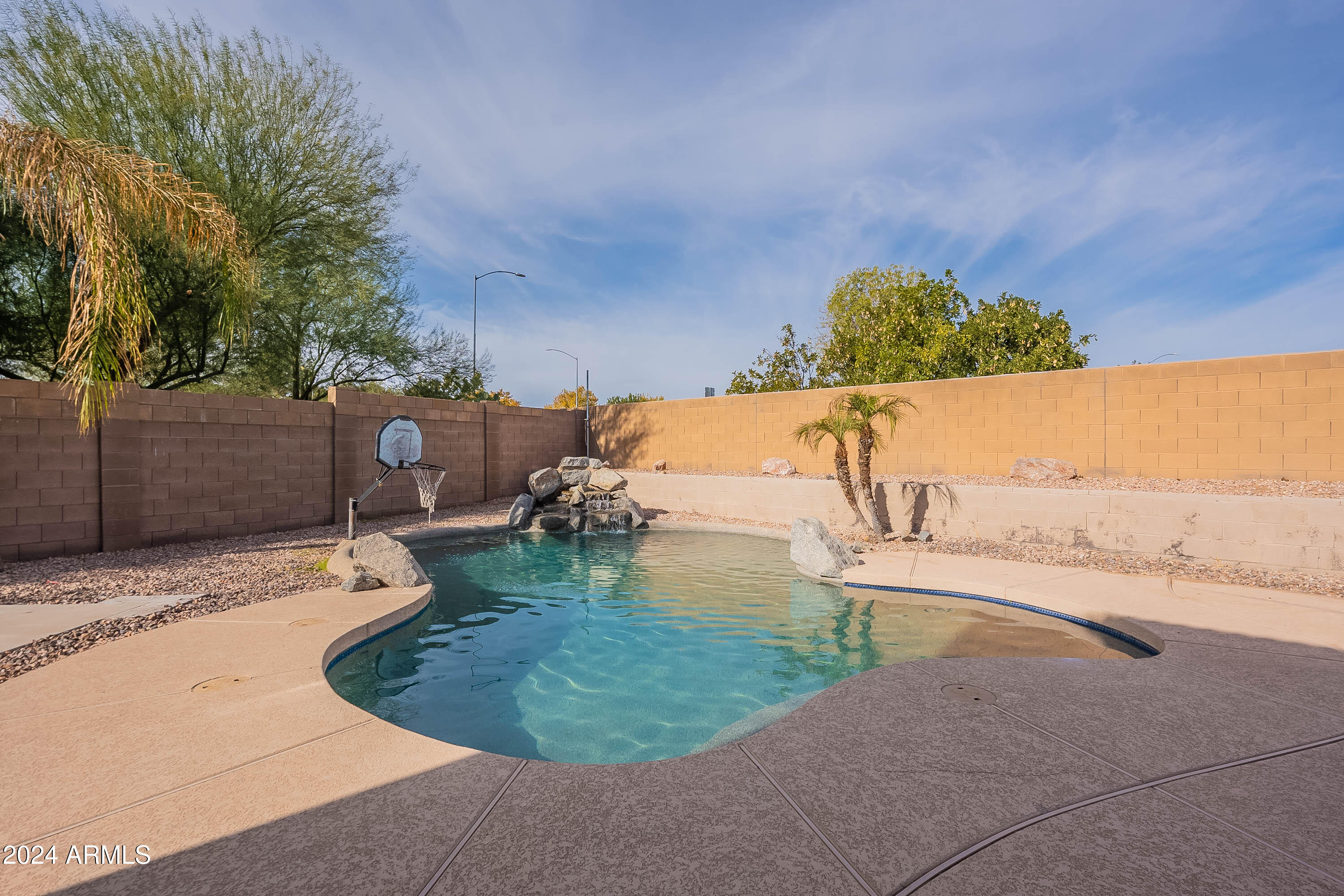 9902 E MESETO Avenue