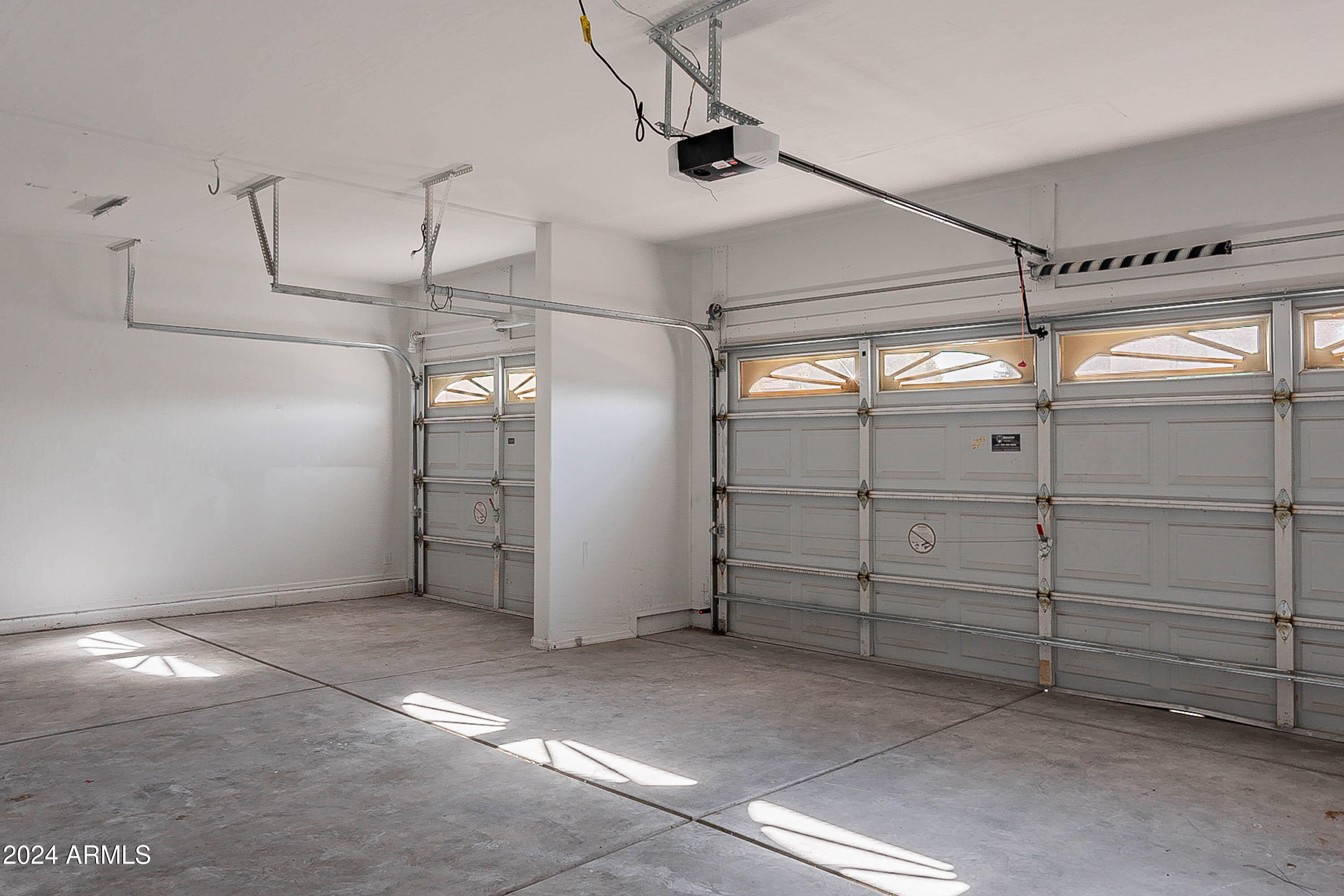 9902 E MESETO Avenue