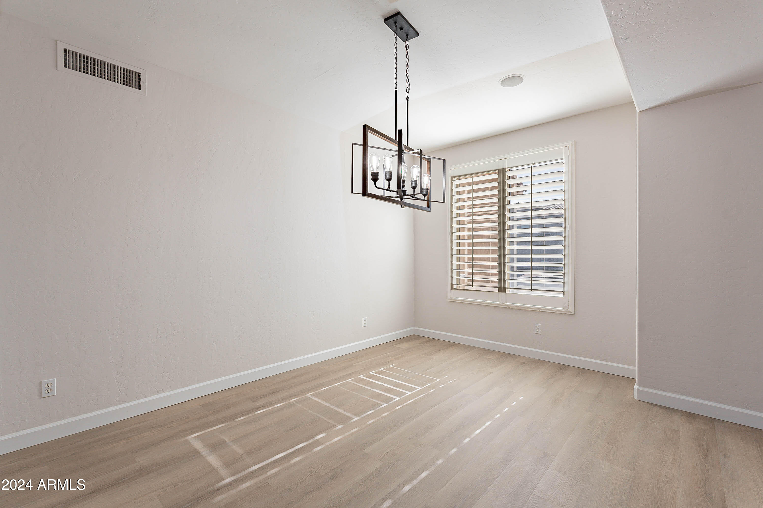 9902 E MESETO Avenue