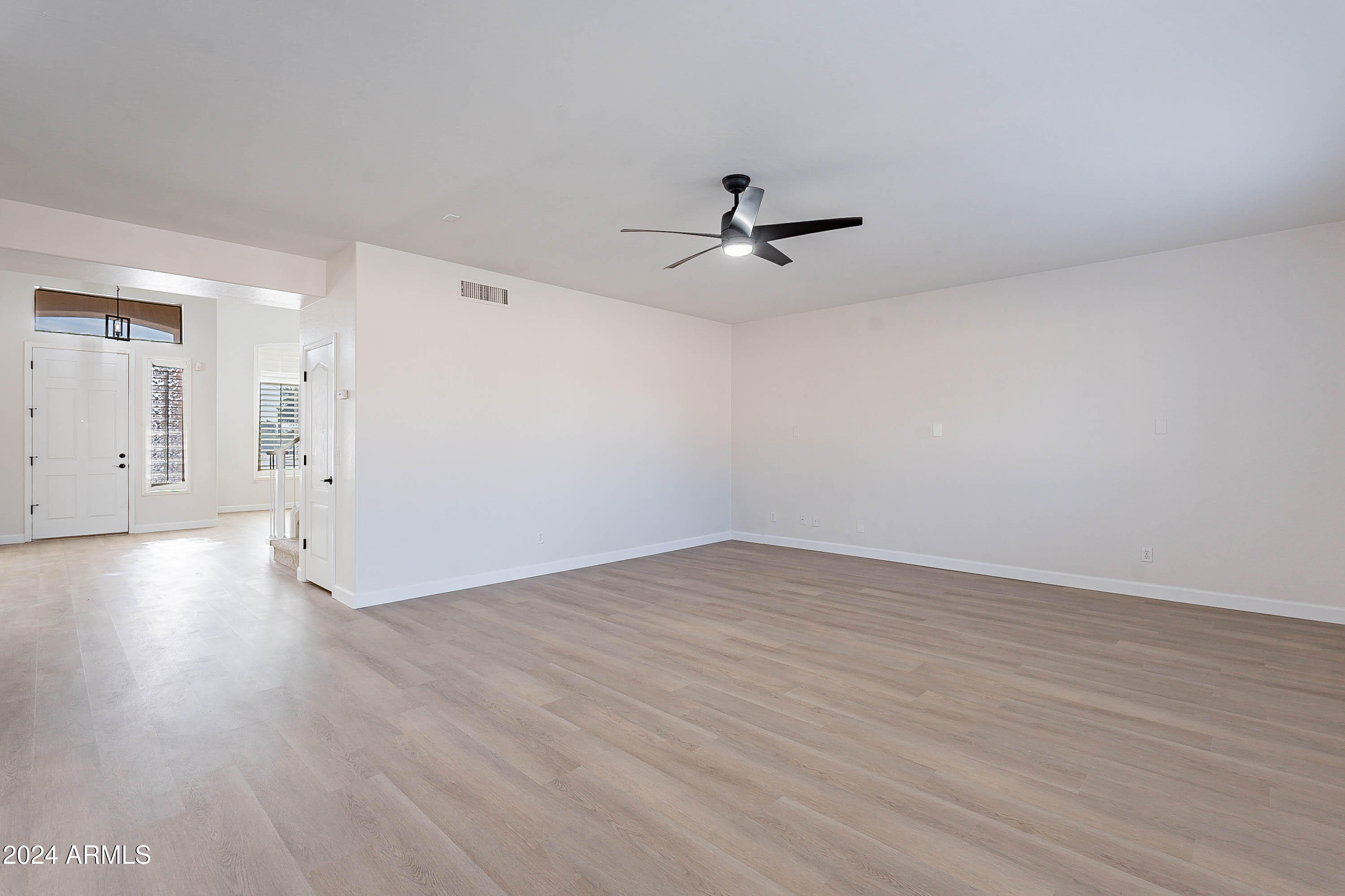 9902 E MESETO Avenue