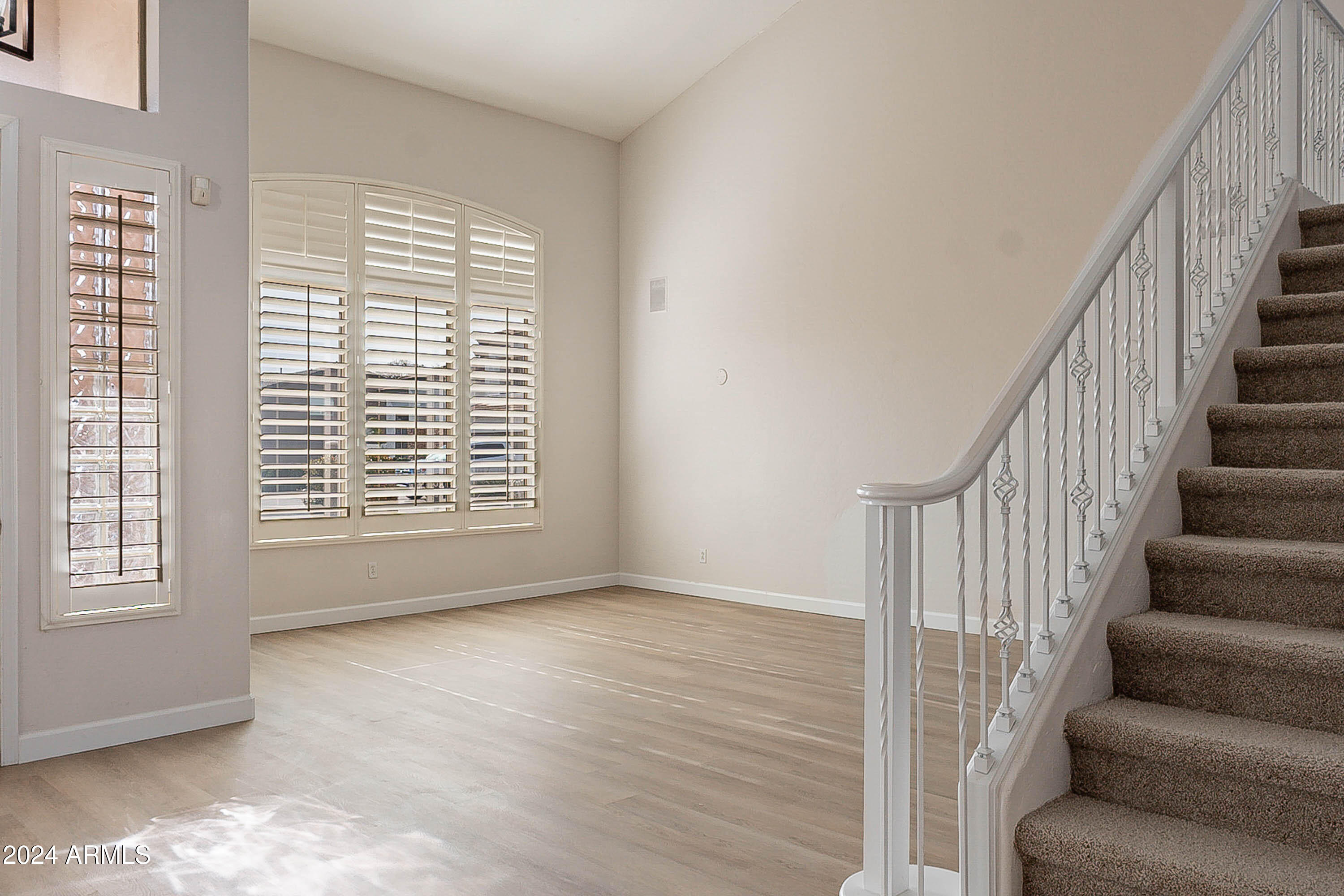 9902 E MESETO Avenue