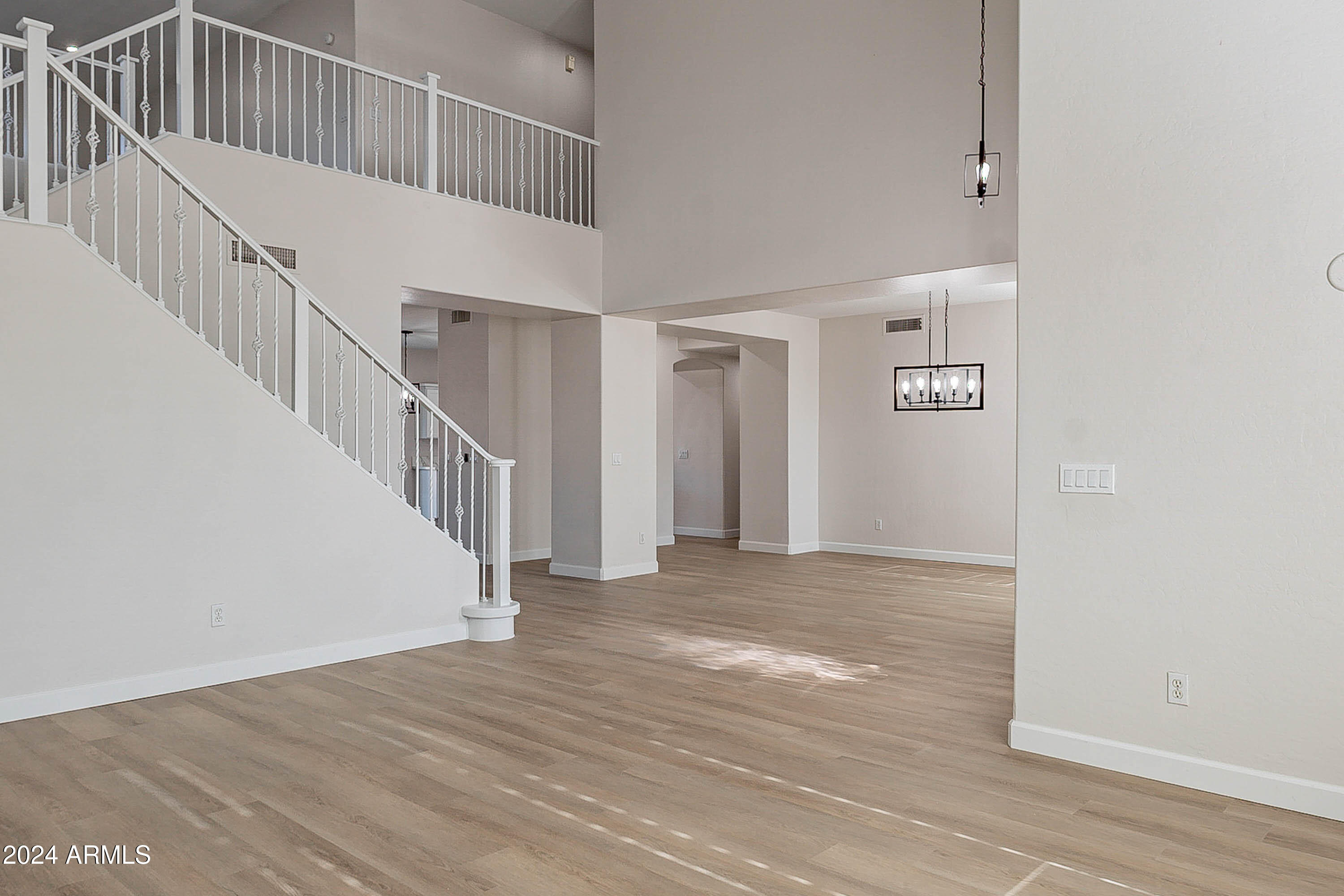 9902 E MESETO Avenue