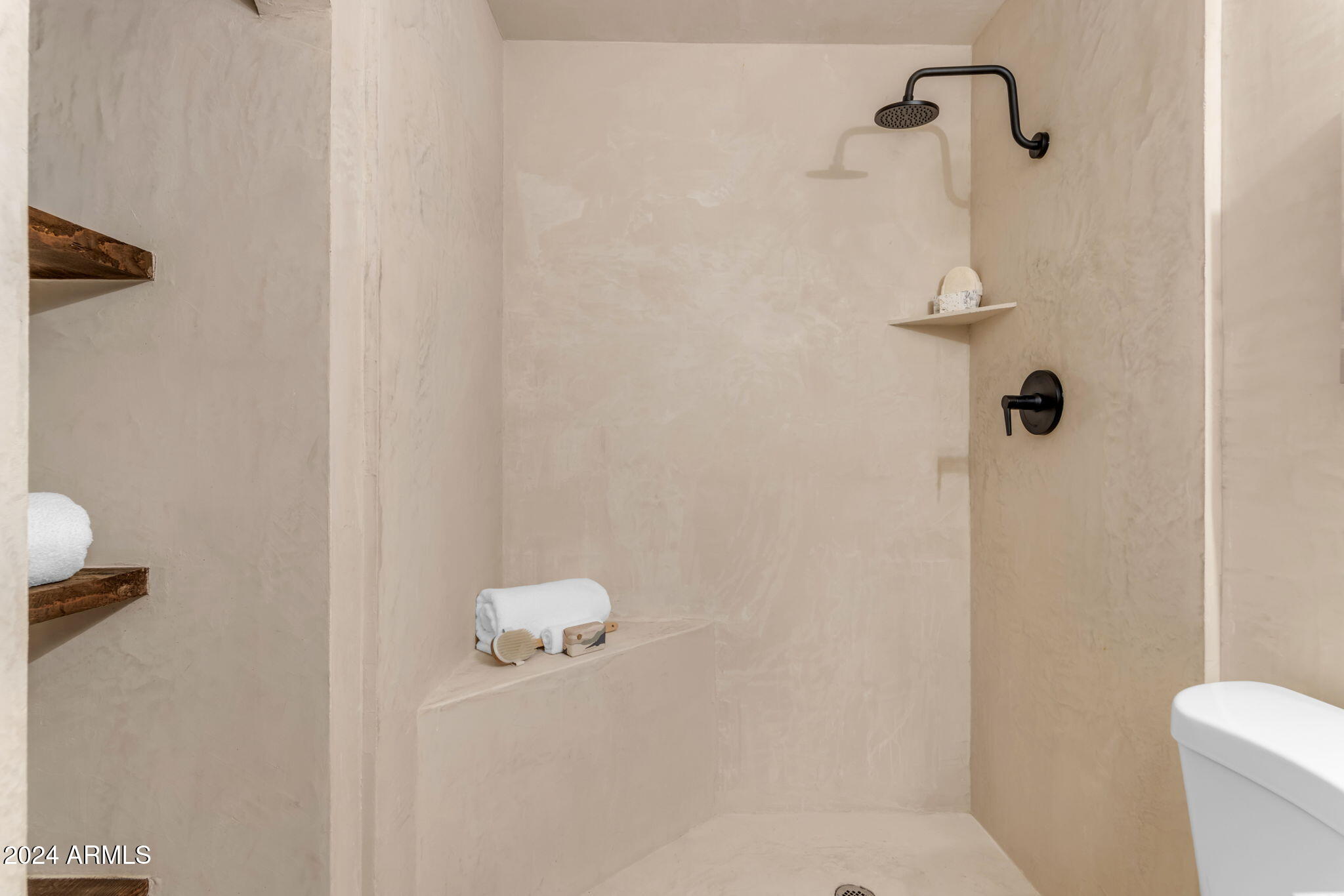 6439 E PRESIDIO Road