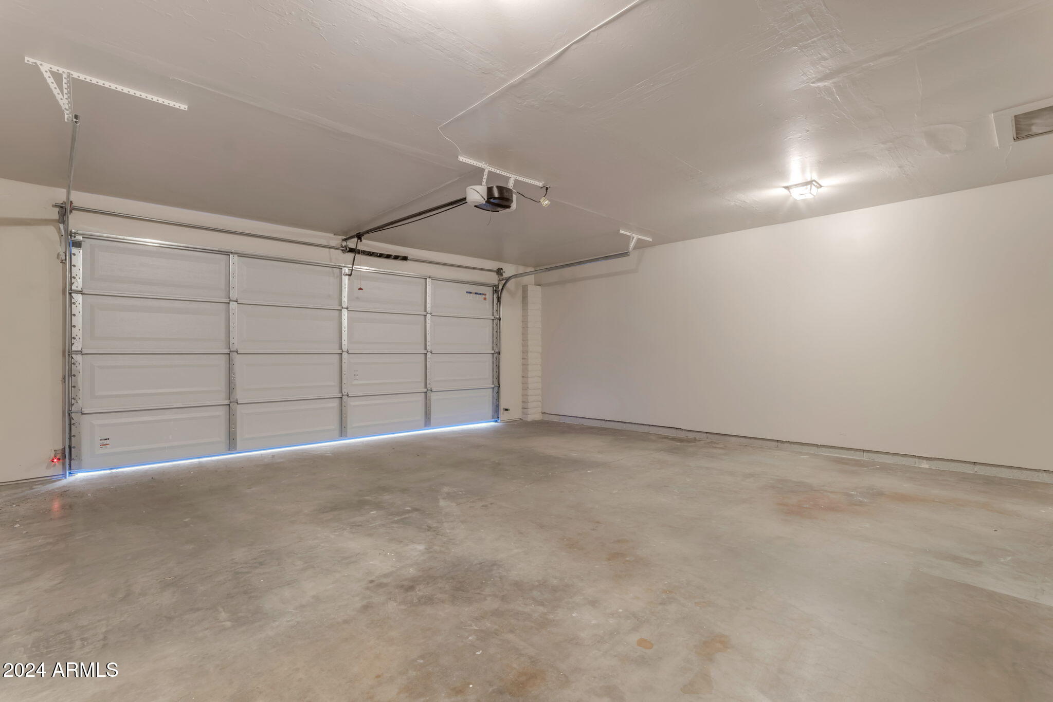 6439 E PRESIDIO Road