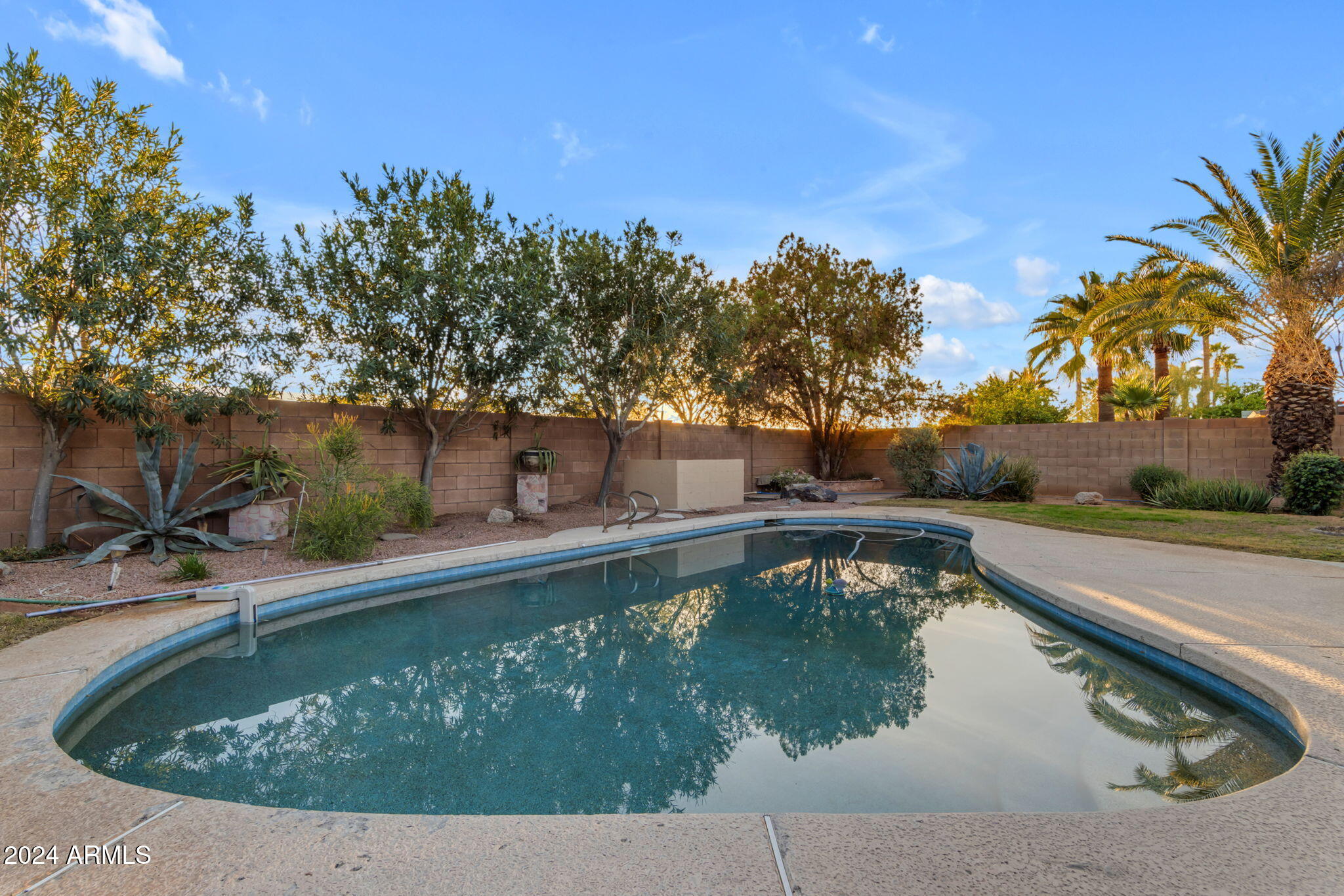 6439 E PRESIDIO Road