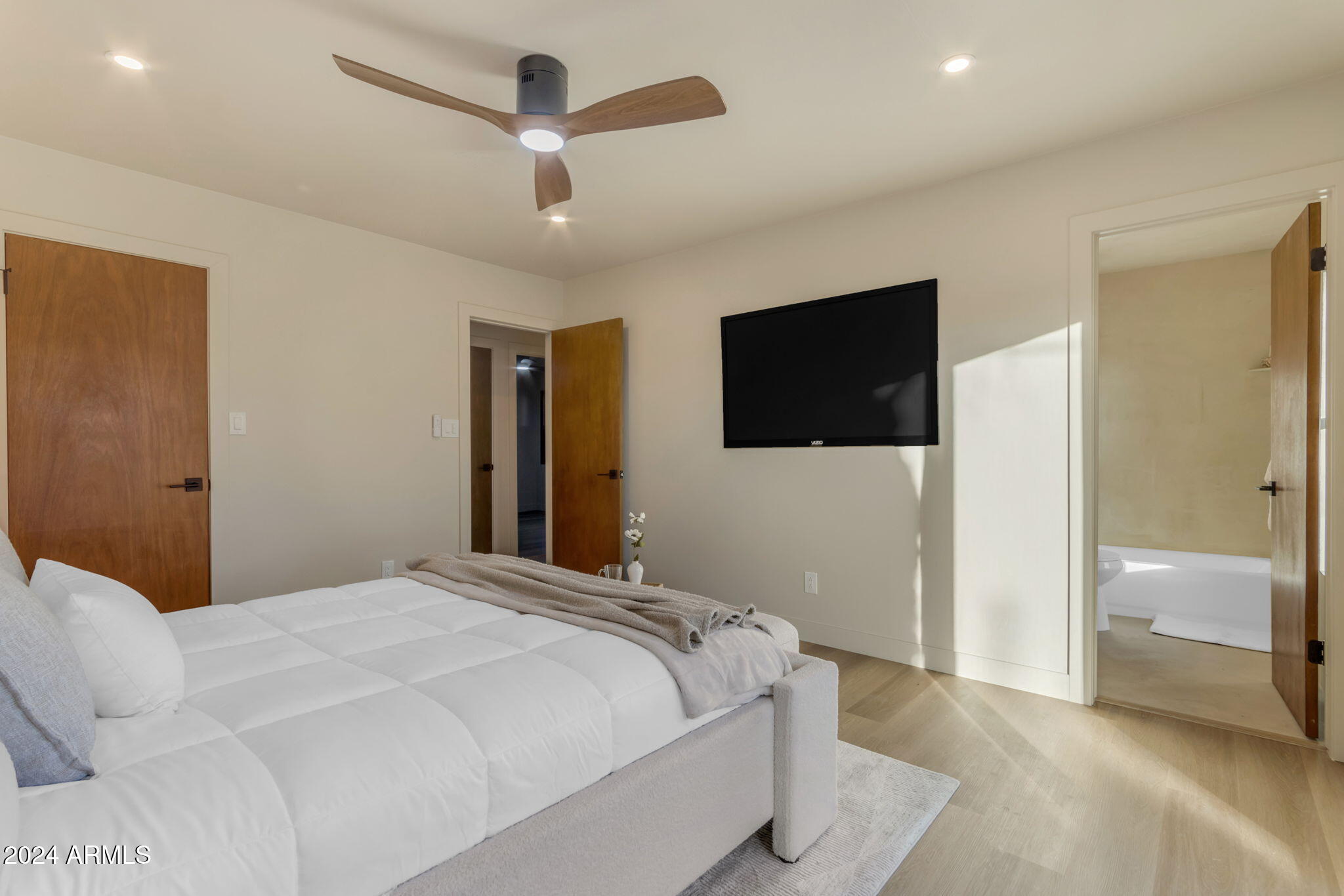 6439 E PRESIDIO Road