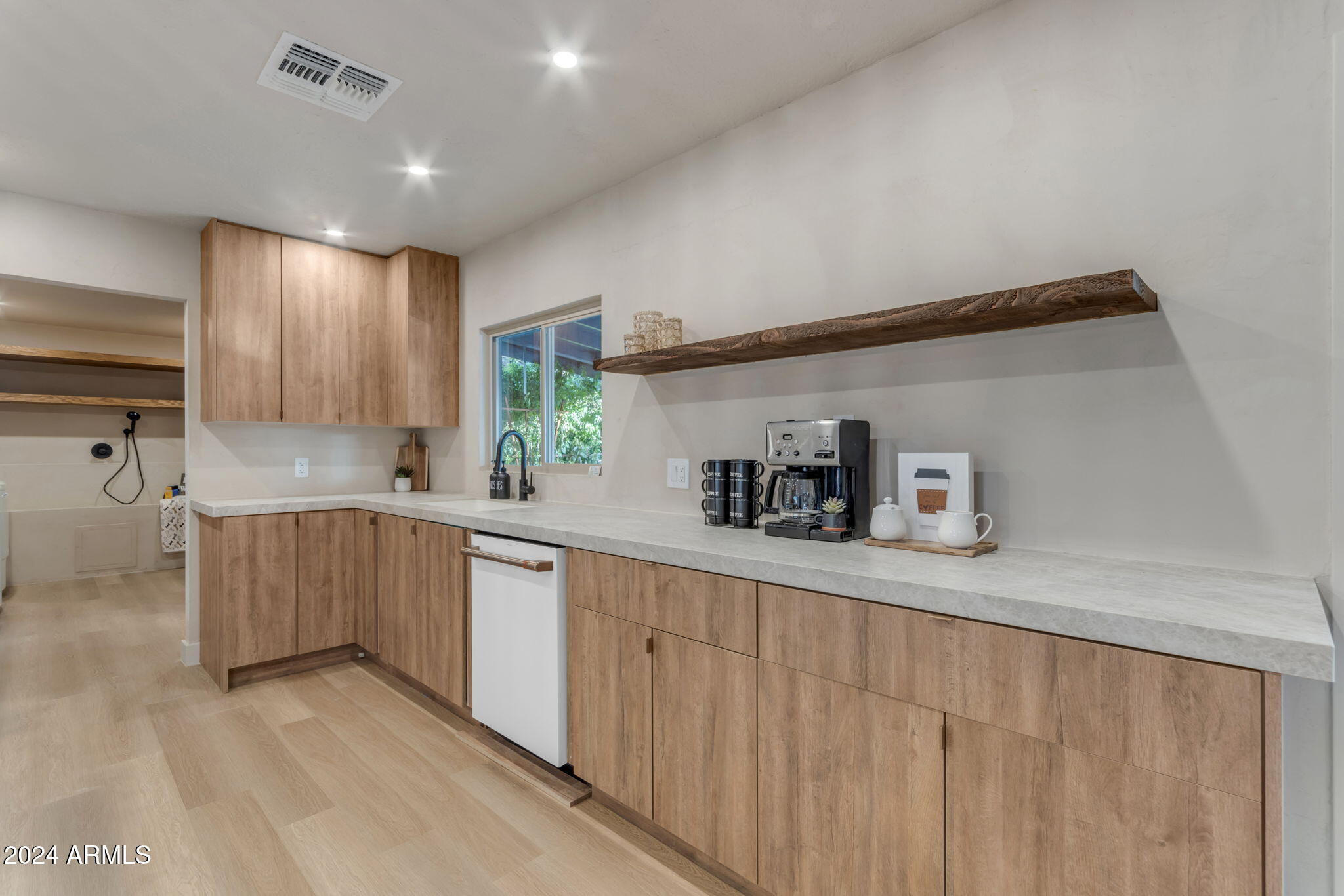 6439 E PRESIDIO Road