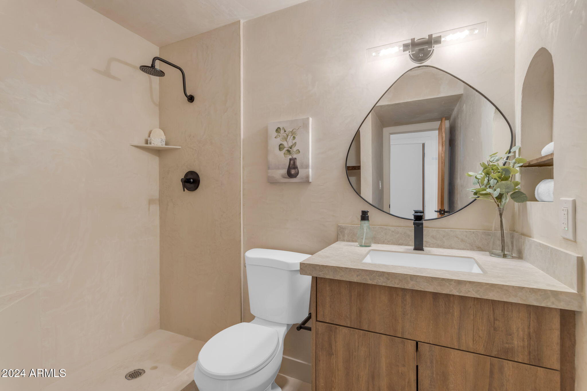 6439 E PRESIDIO Road