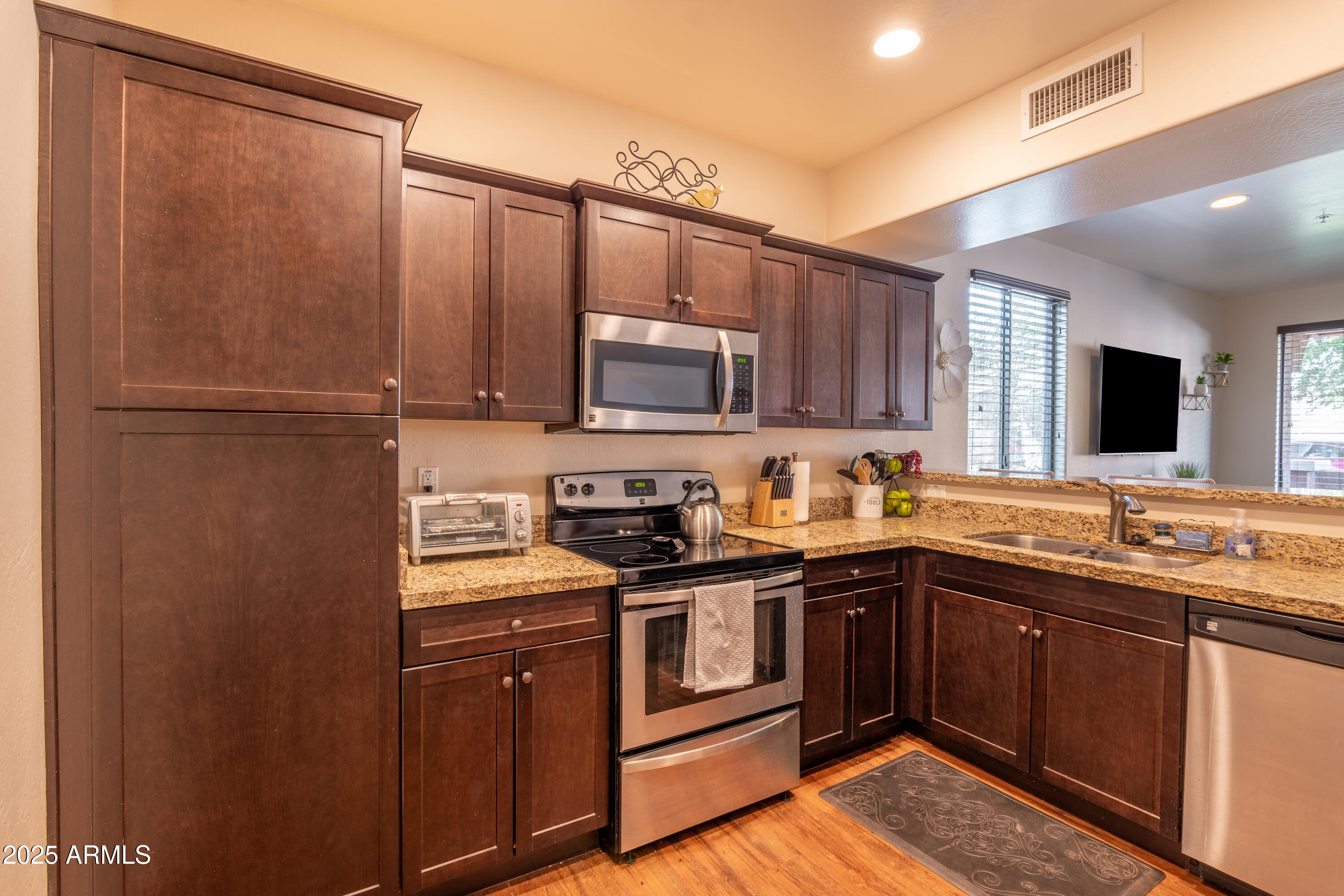 21655 N 36TH Avenue, 117