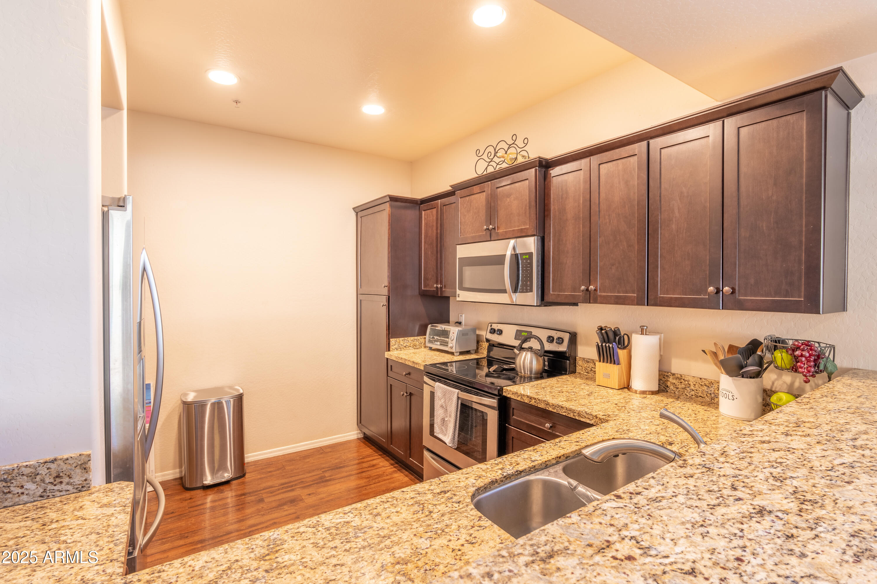 21655 N 36TH Avenue, 117