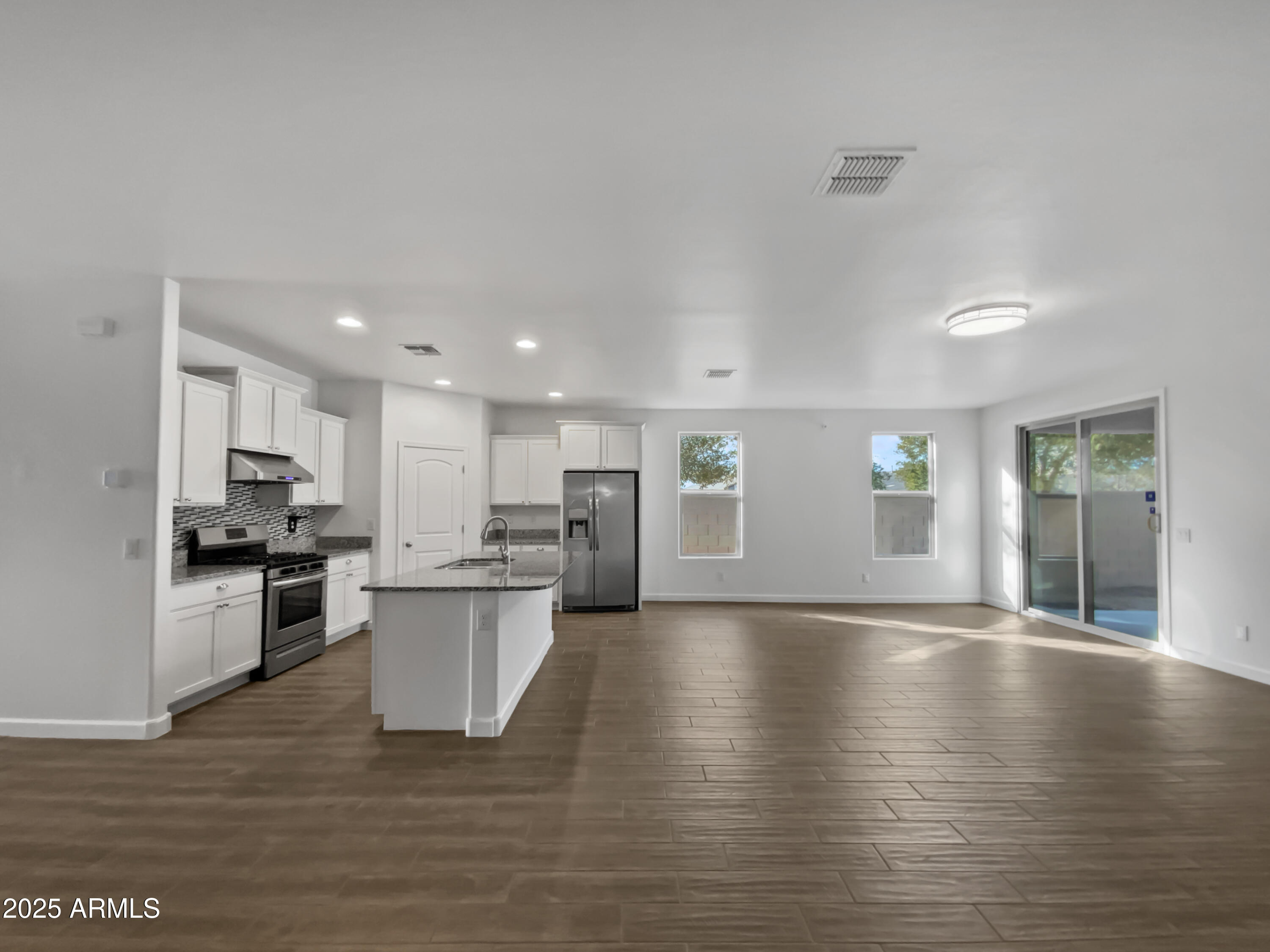 41096 W JENNA Lane