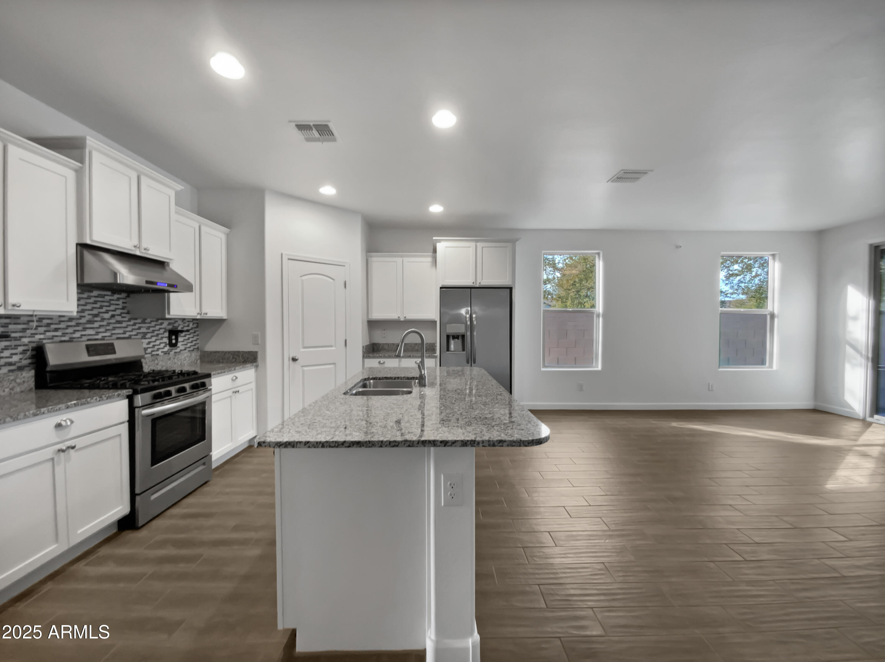 41096 W JENNA Lane