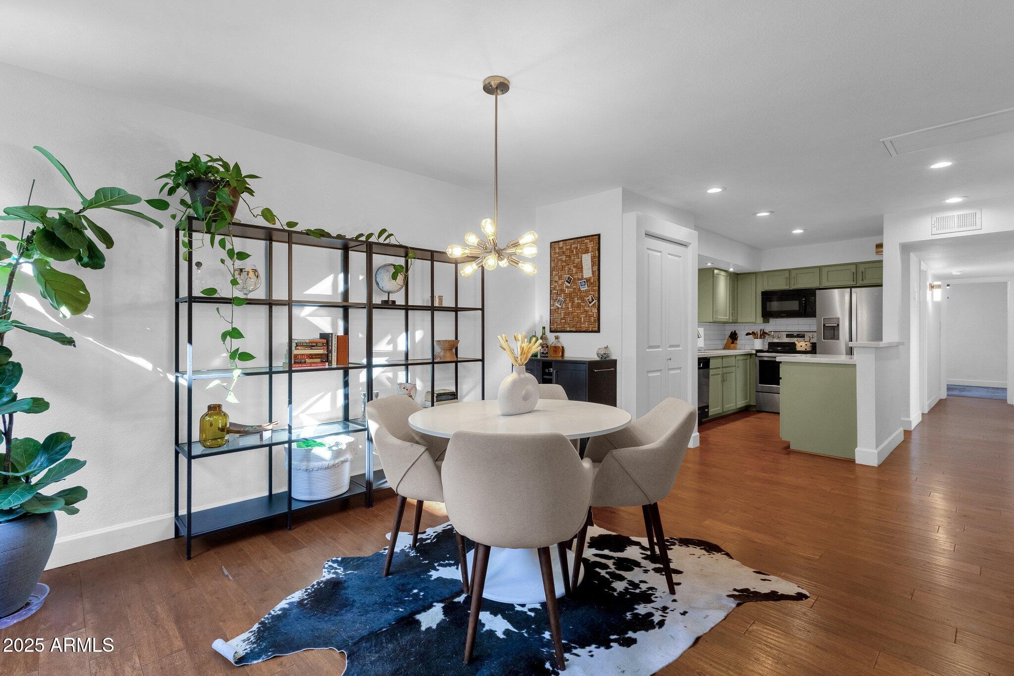1241 E MEDLOCK Drive, 110