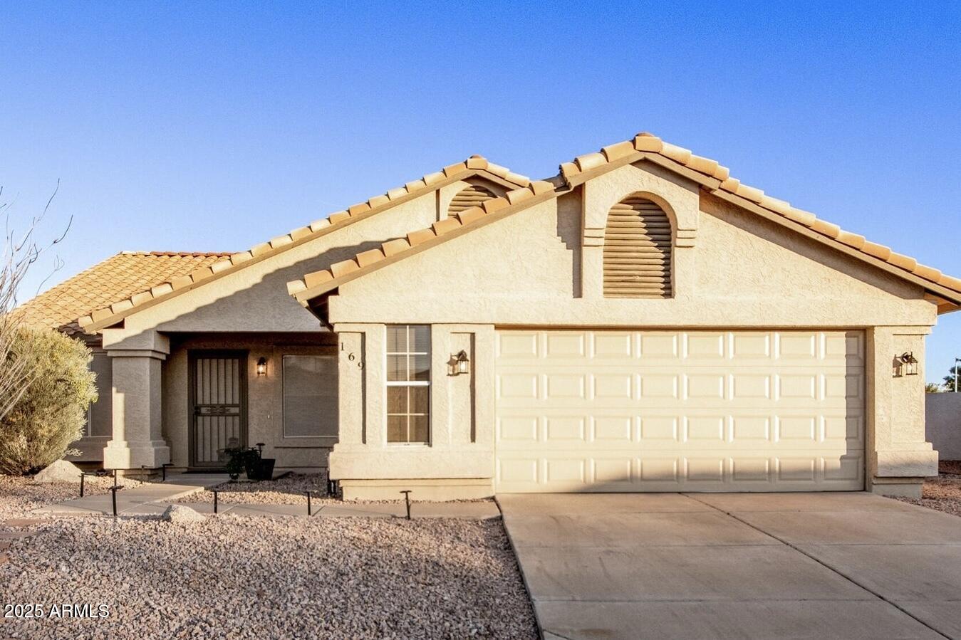 169 S COMANCHE Drive