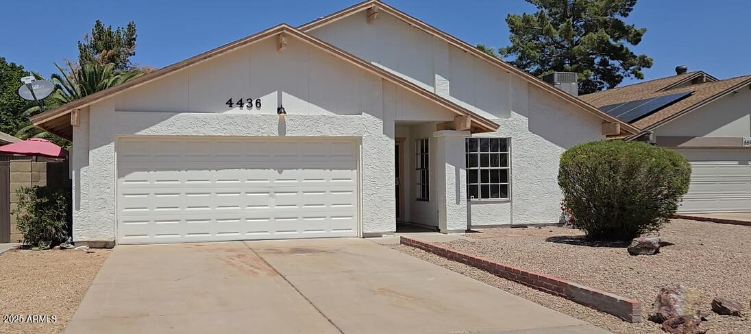 4436 W MORROW Drive