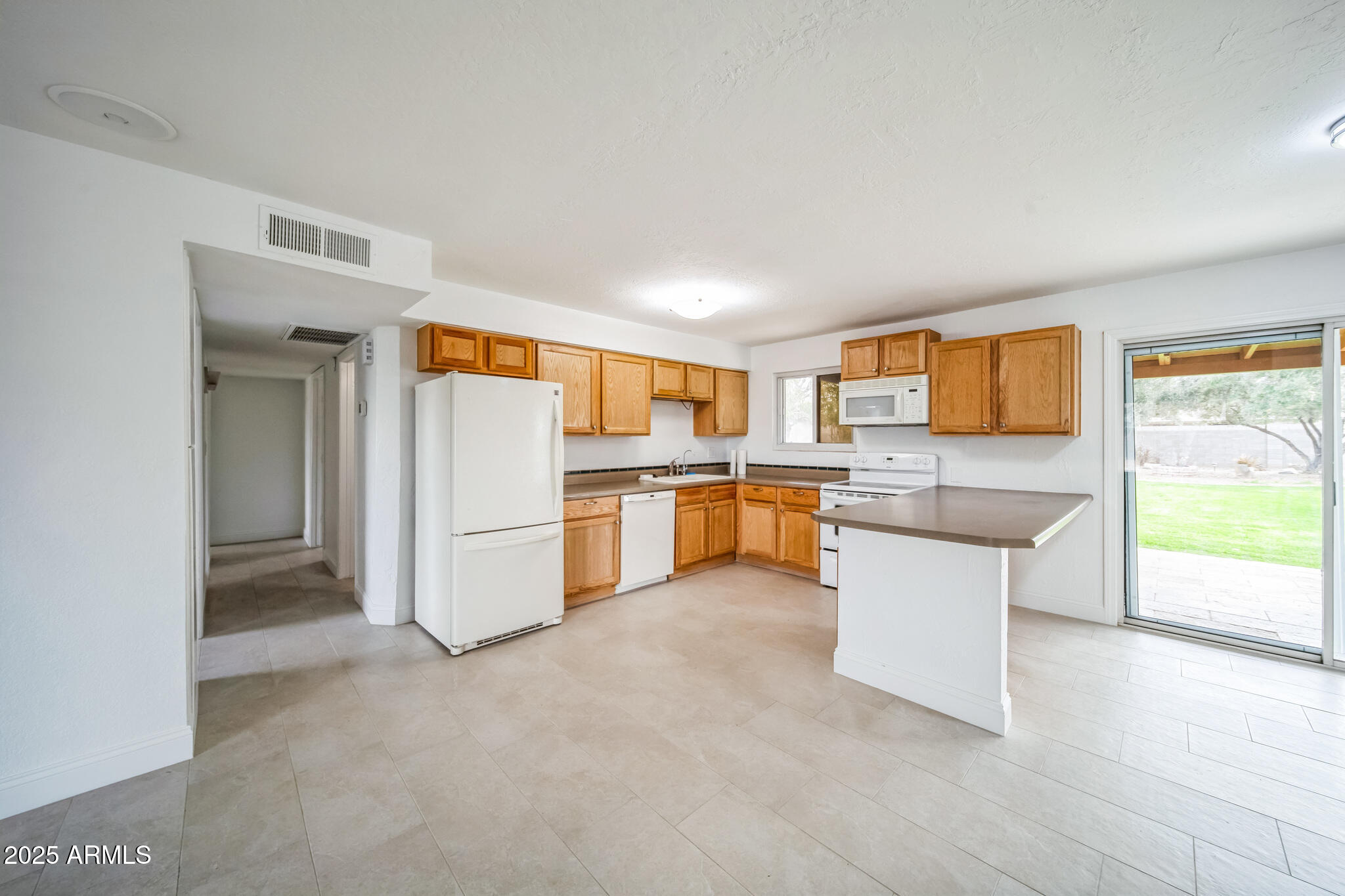 1403 N OLEANDER Street