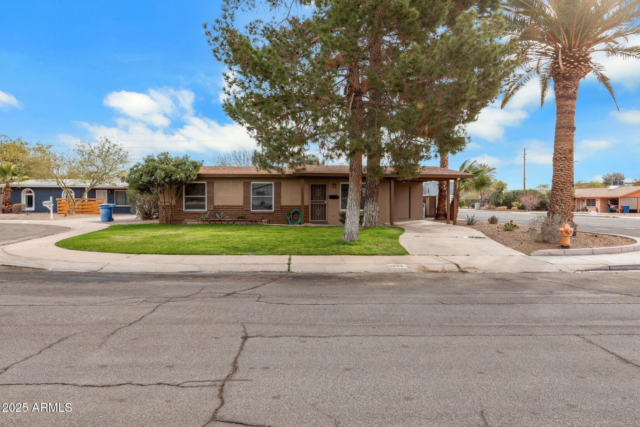 1403 N OLEANDER Street