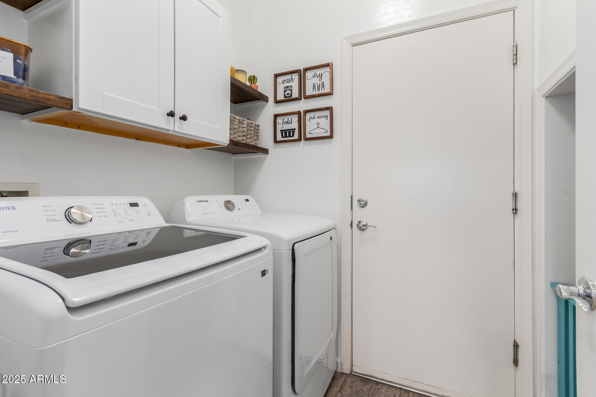 3285 E LAFAYETTE Avenue