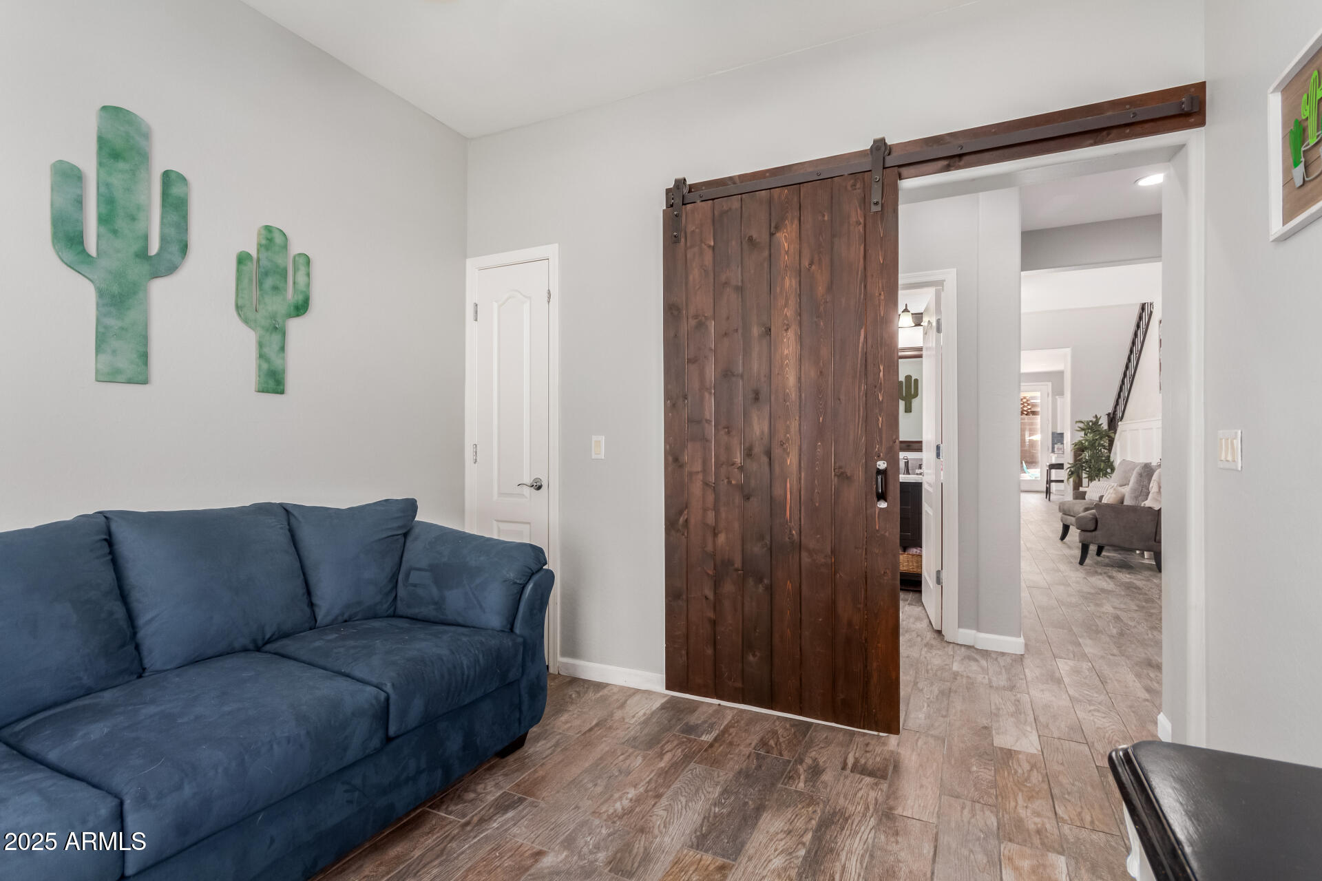 3285 E LAFAYETTE Avenue