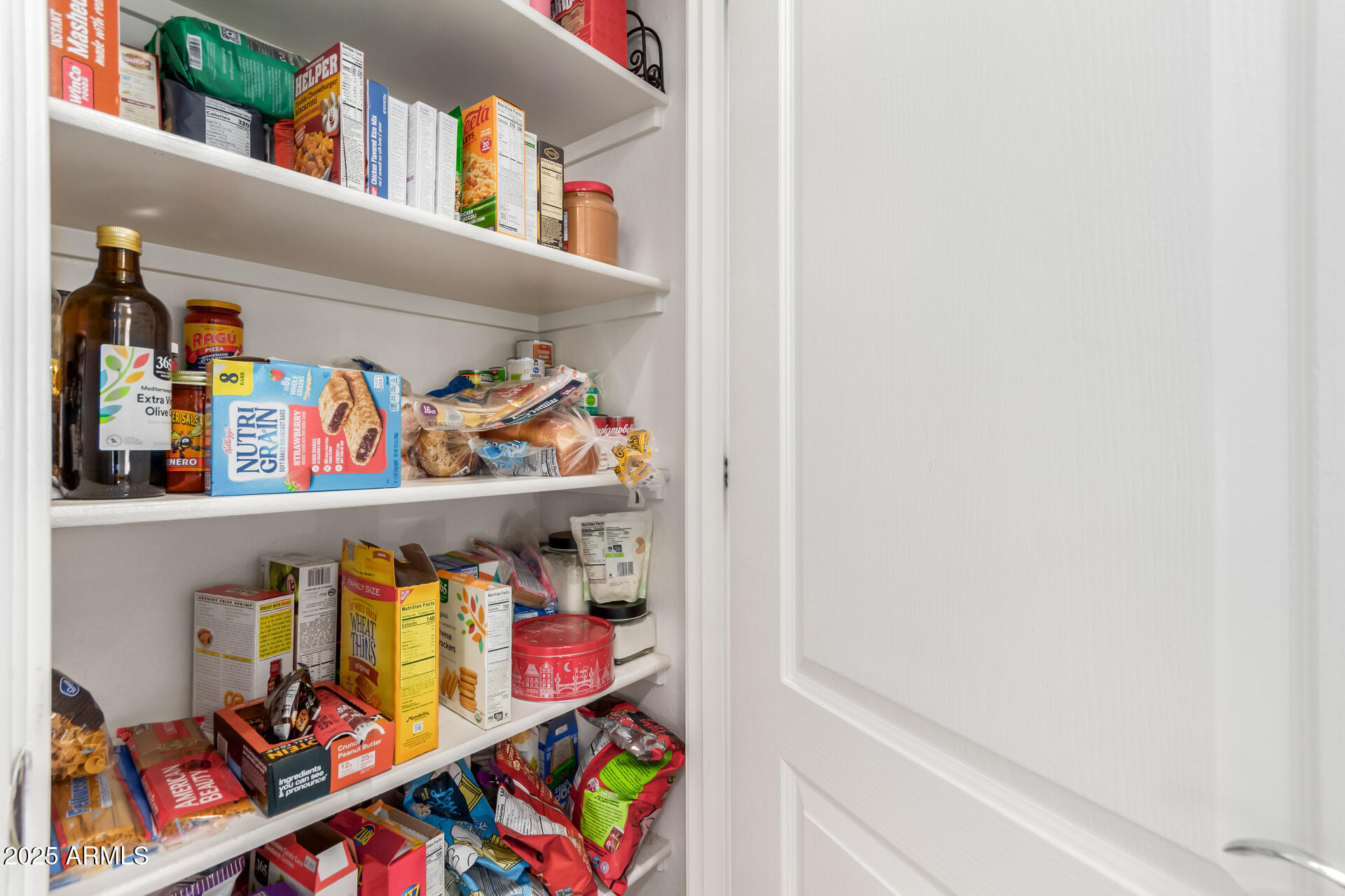 3285 E LAFAYETTE Avenue