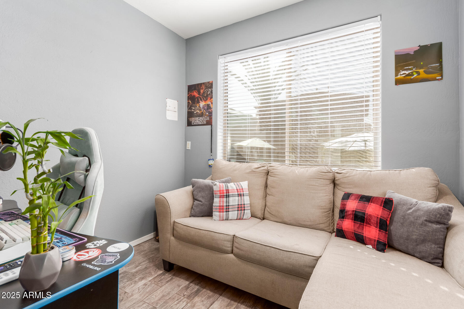 3285 E LAFAYETTE Avenue