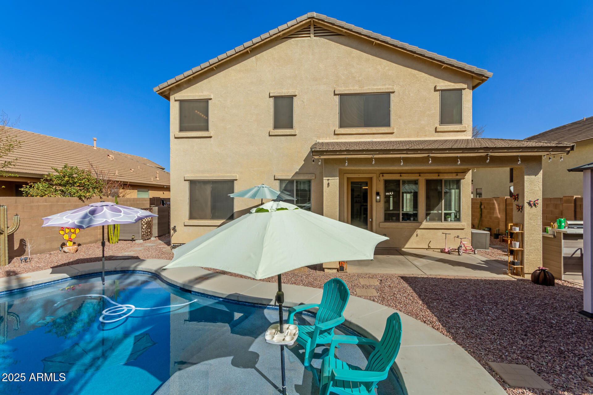 3285 E LAFAYETTE Avenue