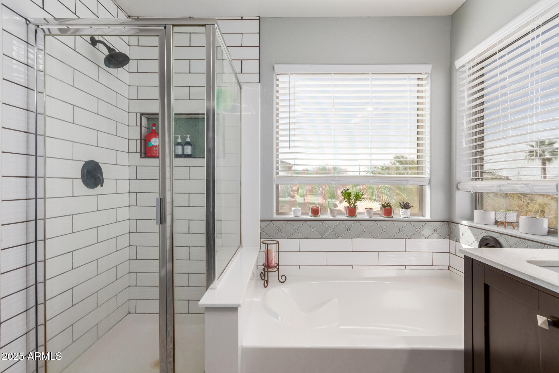 3285 E LAFAYETTE Avenue