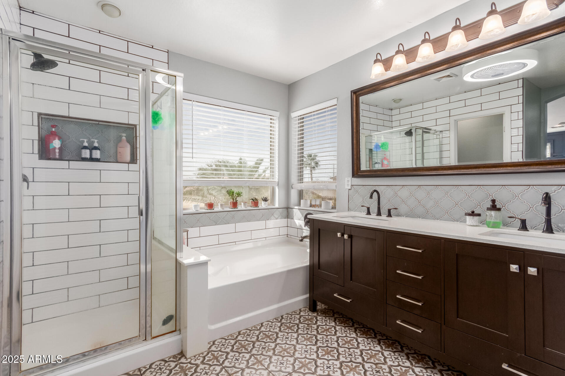 3285 E LAFAYETTE Avenue