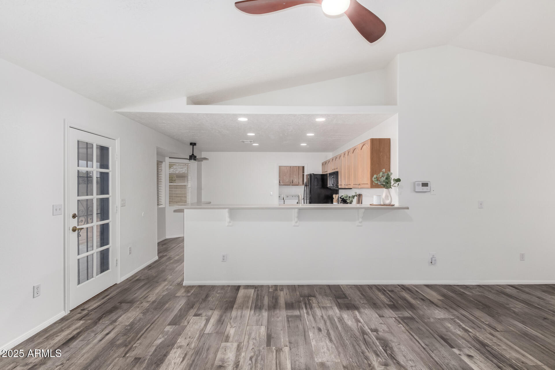 8027 E QUARTERLINE Road