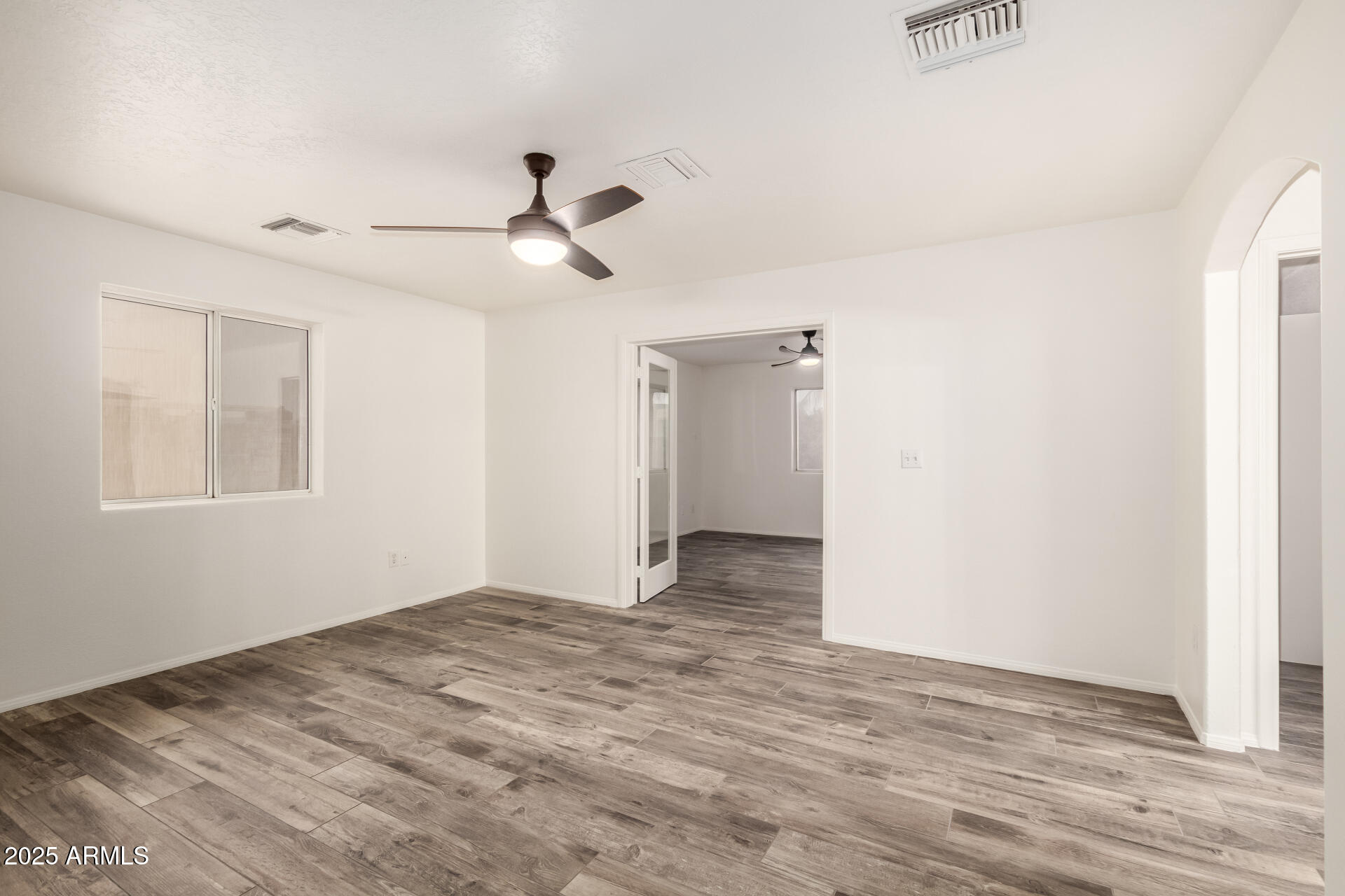 8027 E QUARTERLINE Road